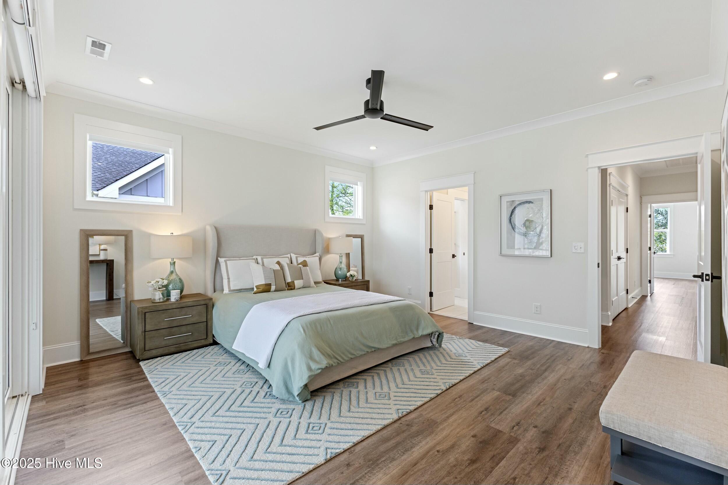 100498490 | Photo 33