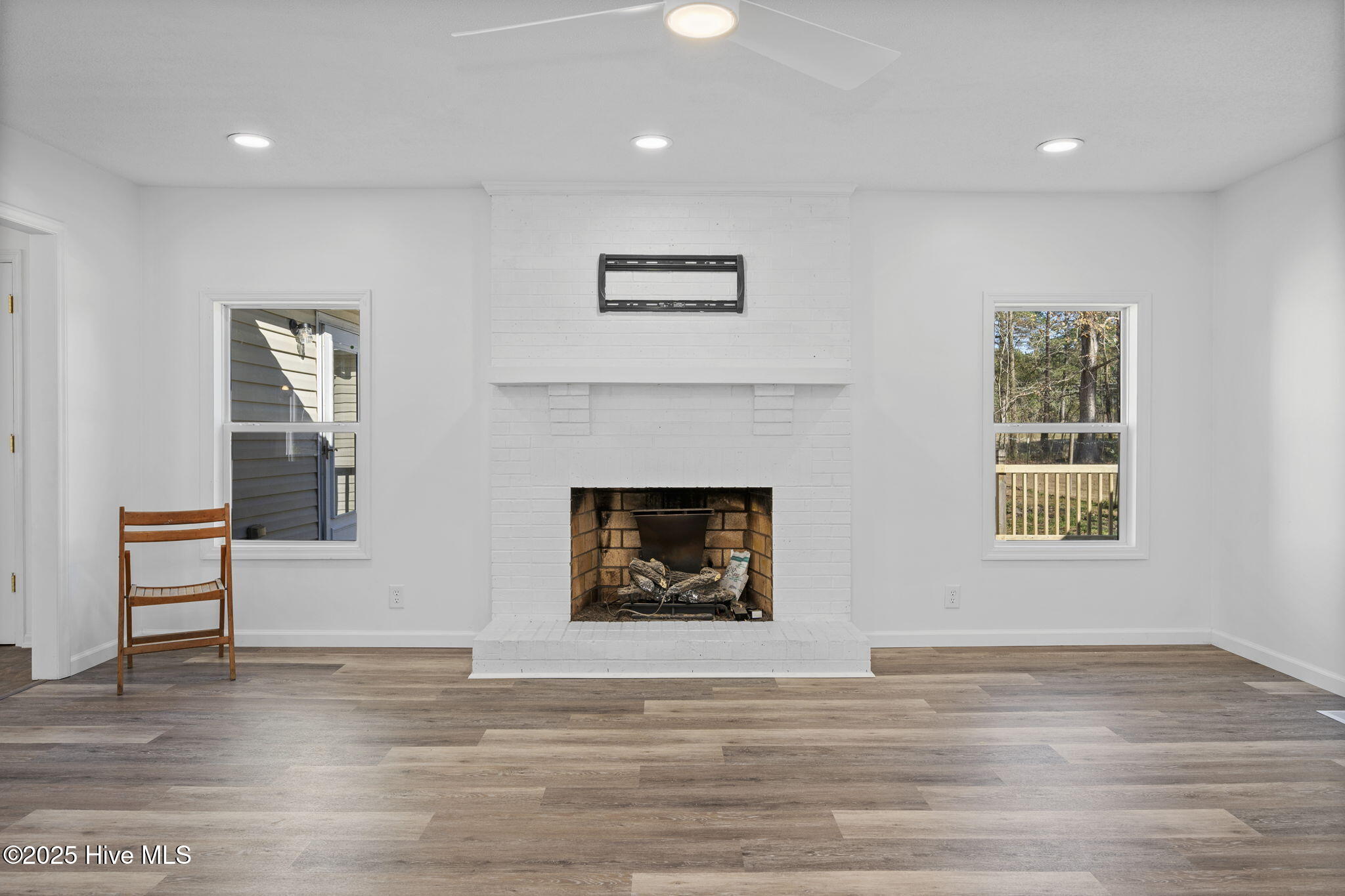 100545145 | Photo 28