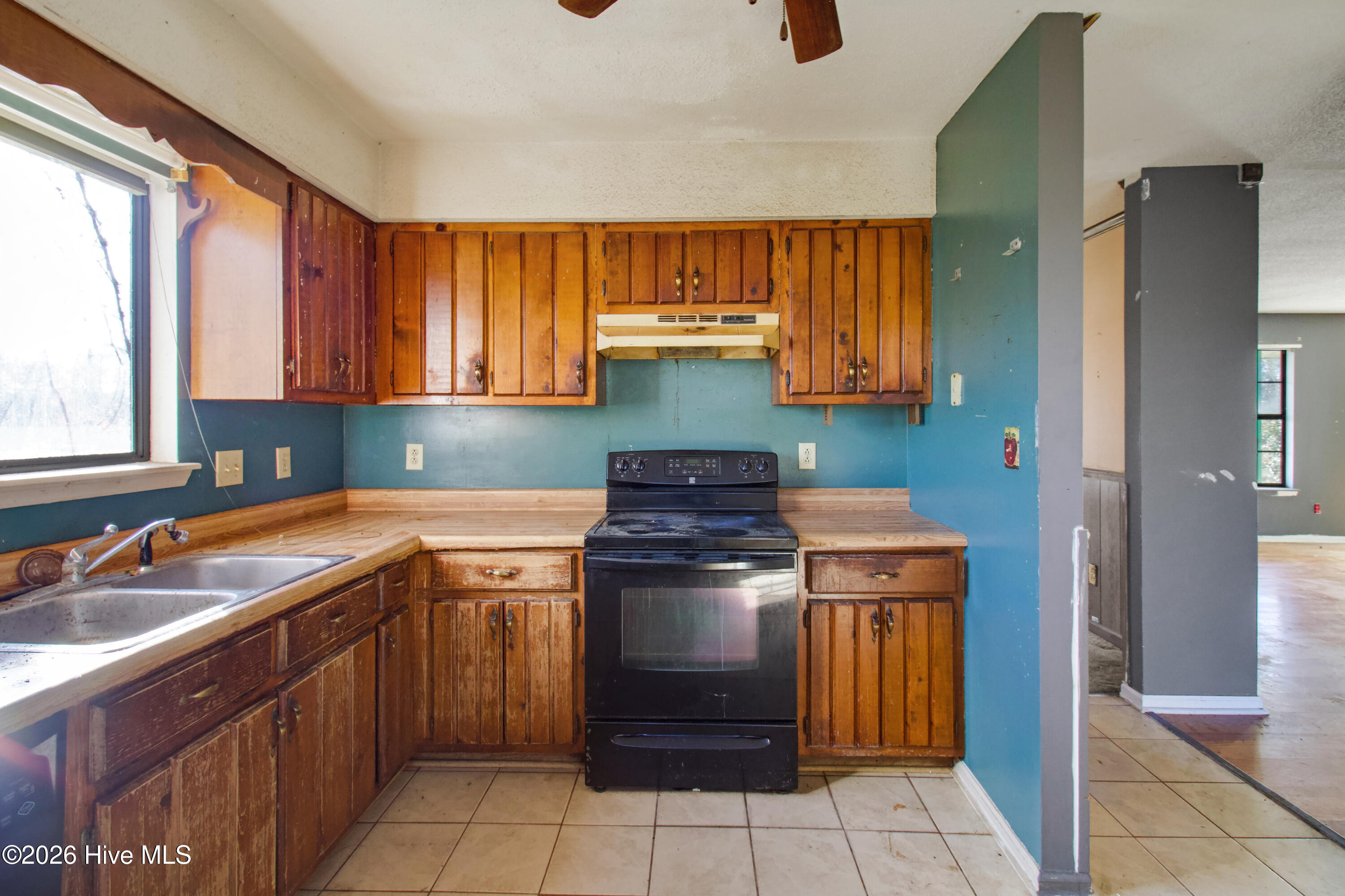 100547286 | Photo 10