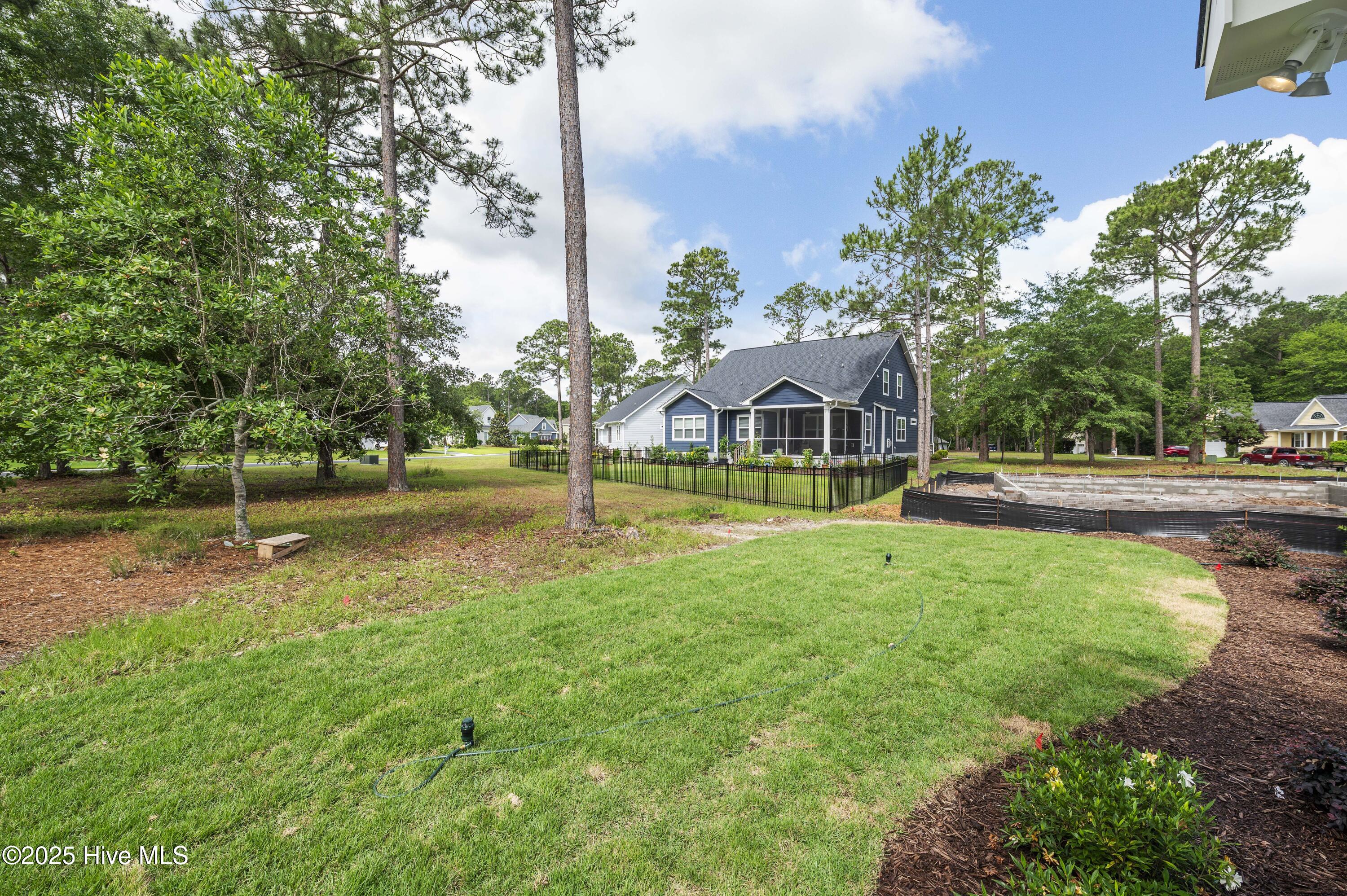 100490321 | Photo 57