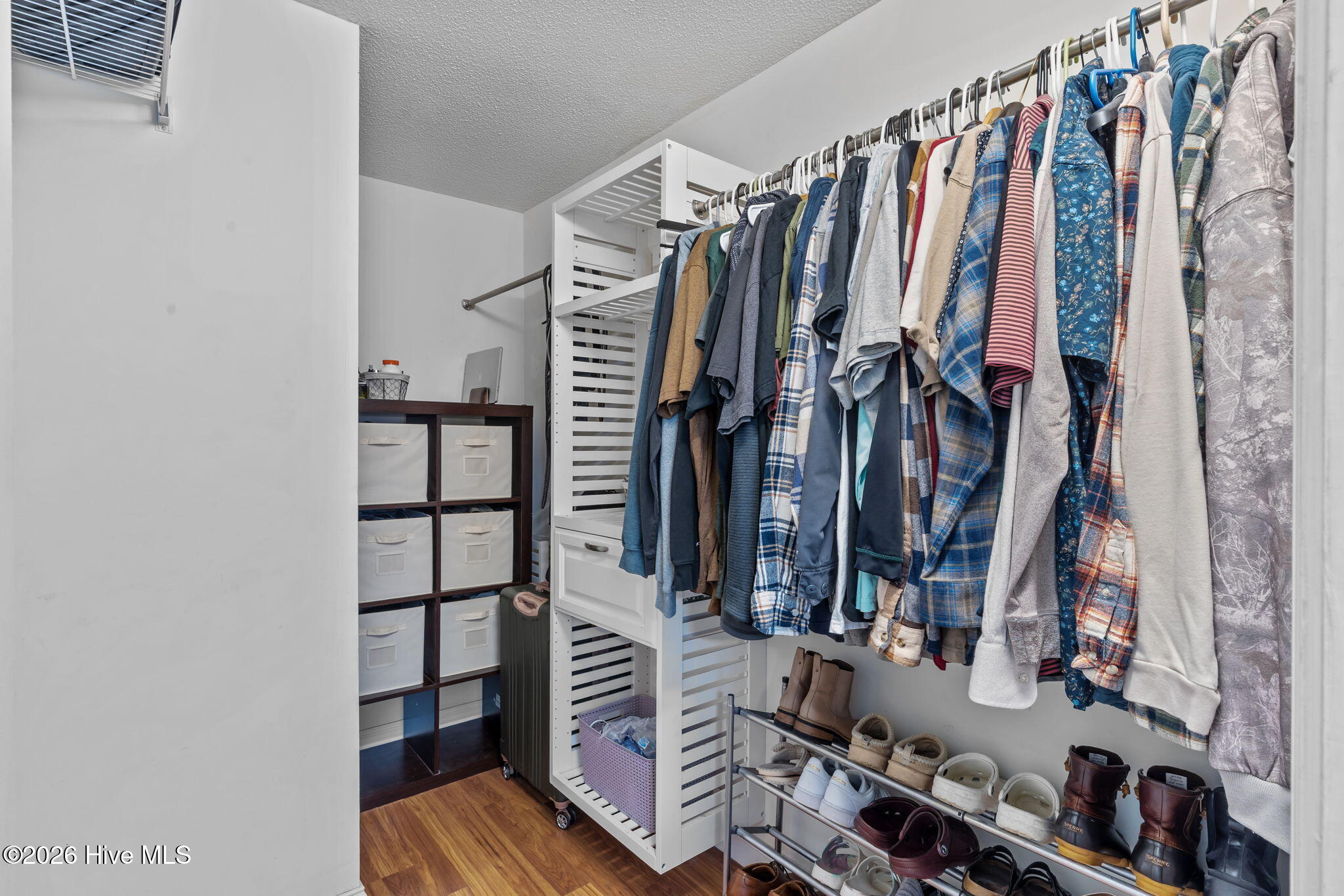 100556757 | Photo 27