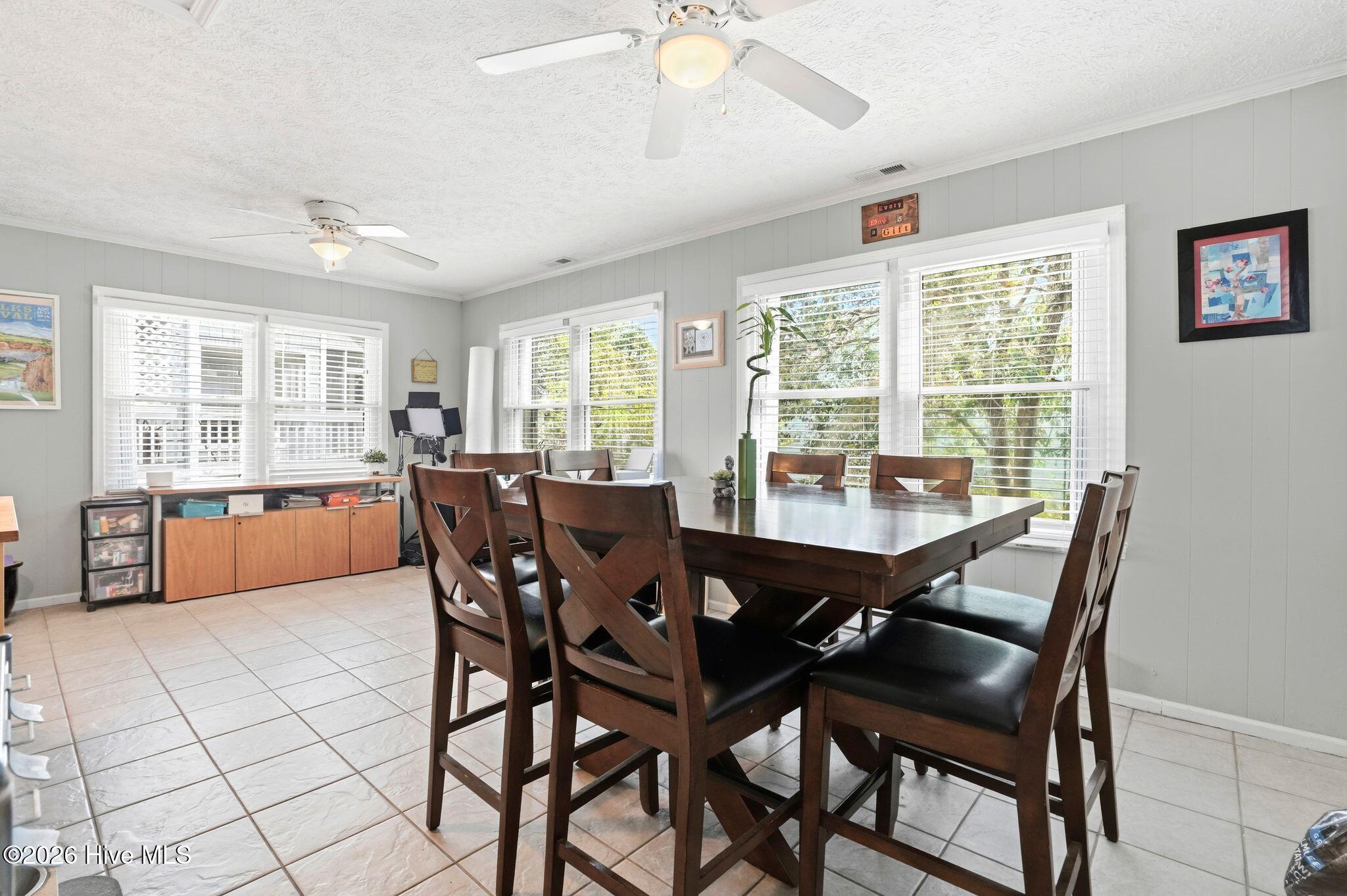 100566734 | Photo 17