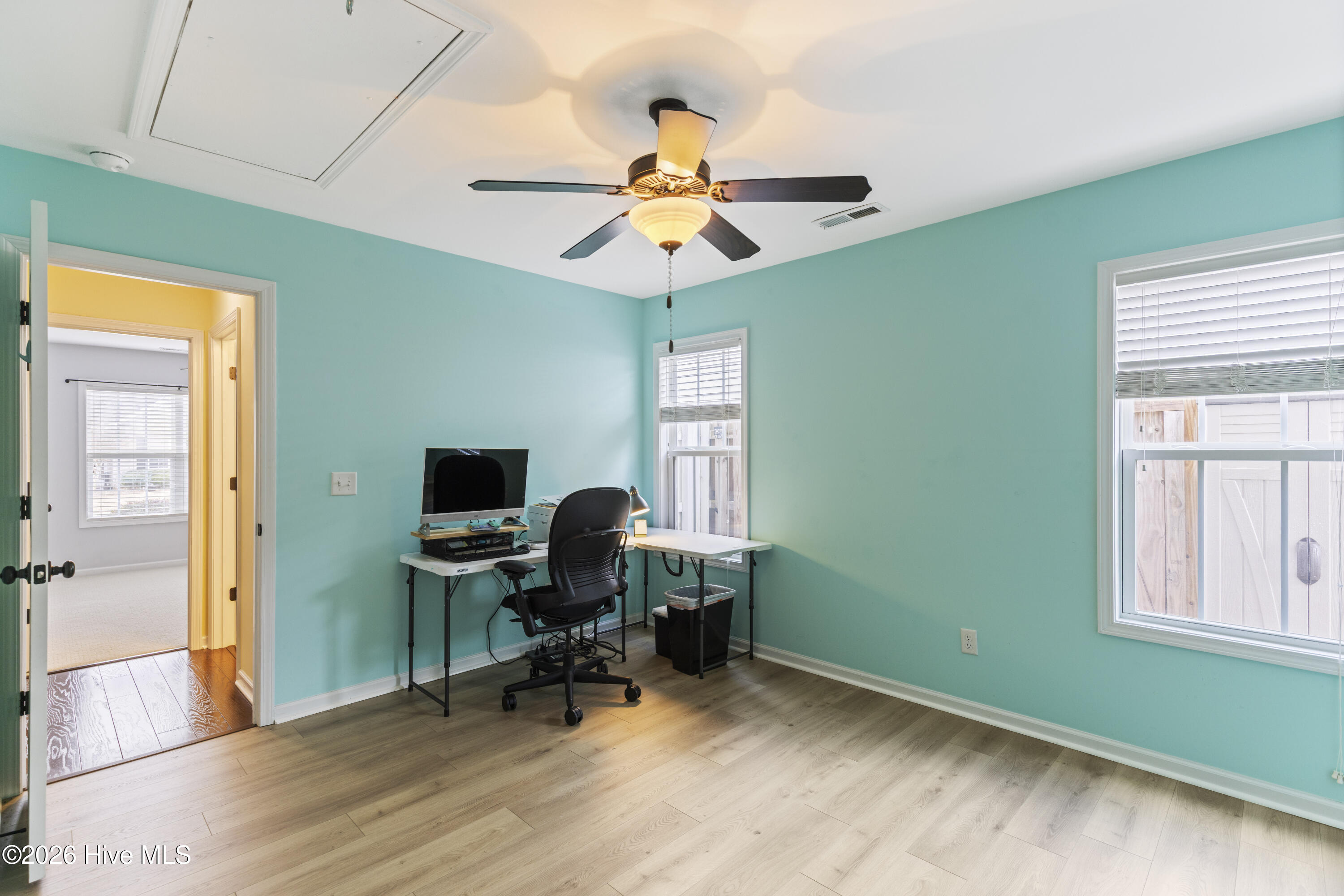 100551829 | Photo 31