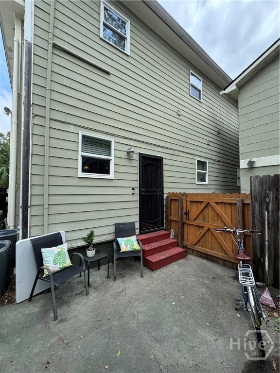 2nd image of 315 E 38th St, Savannah, GA 31401