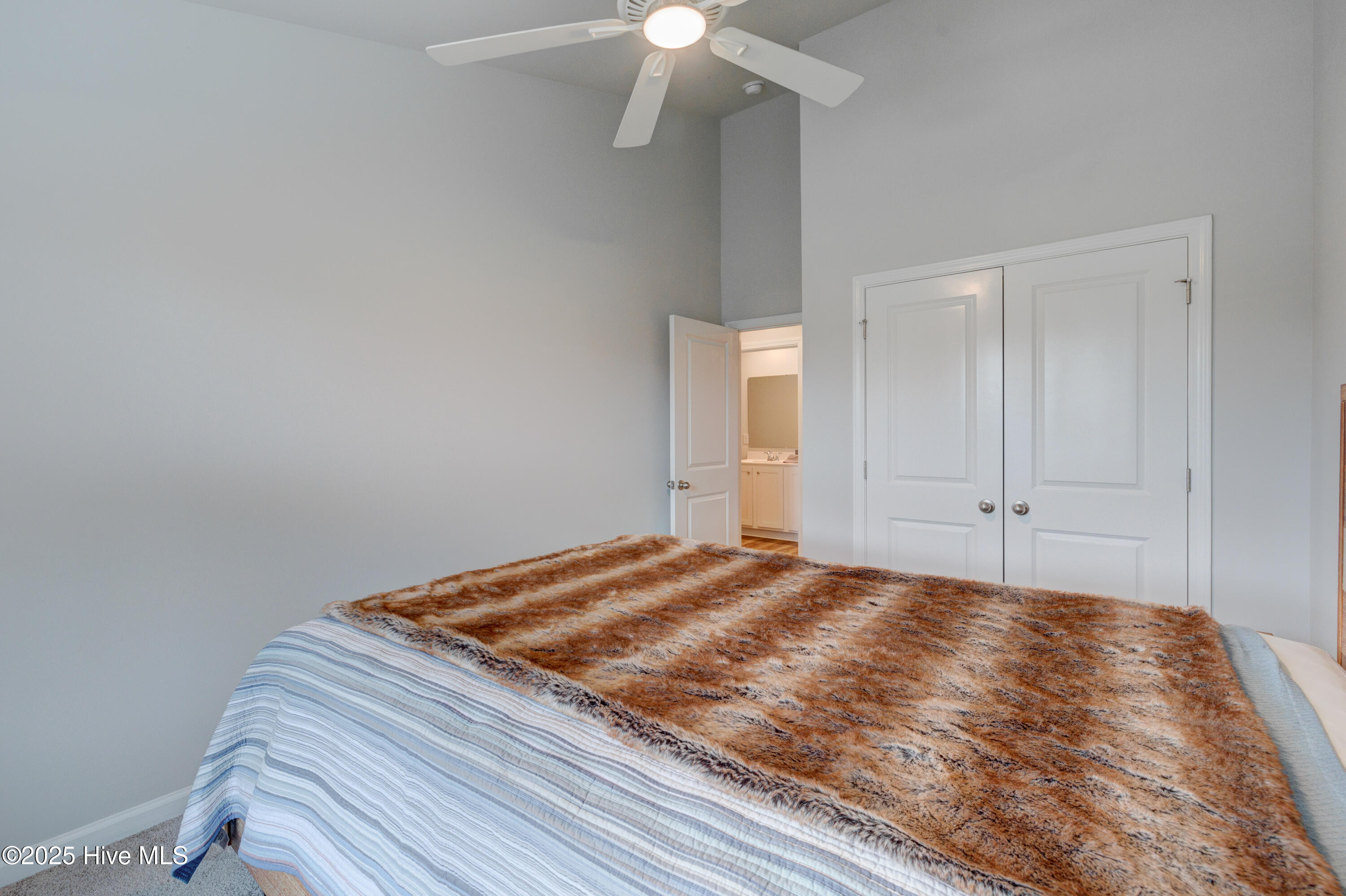 100524829 | Photo 28