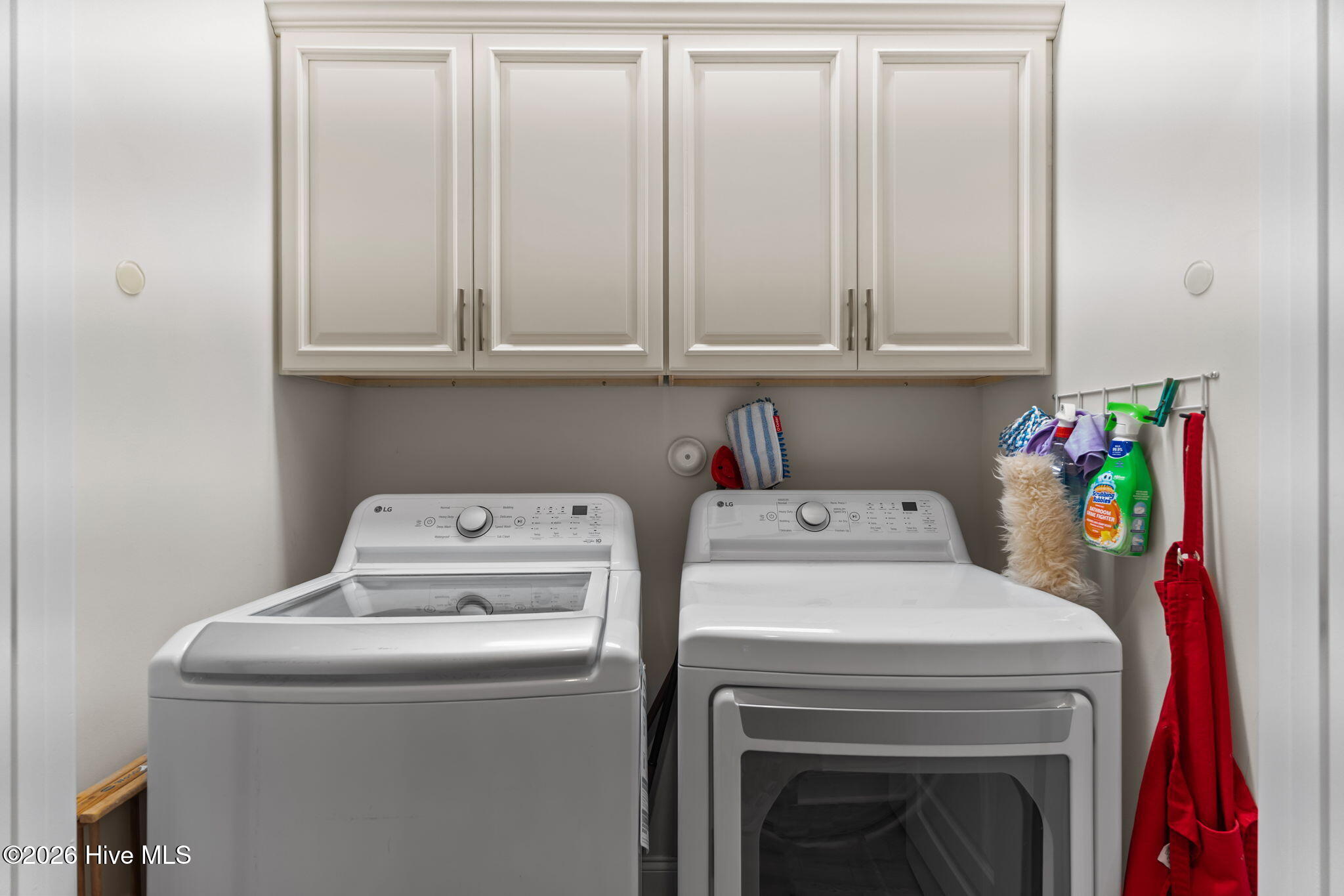 100566171 | Photo 35