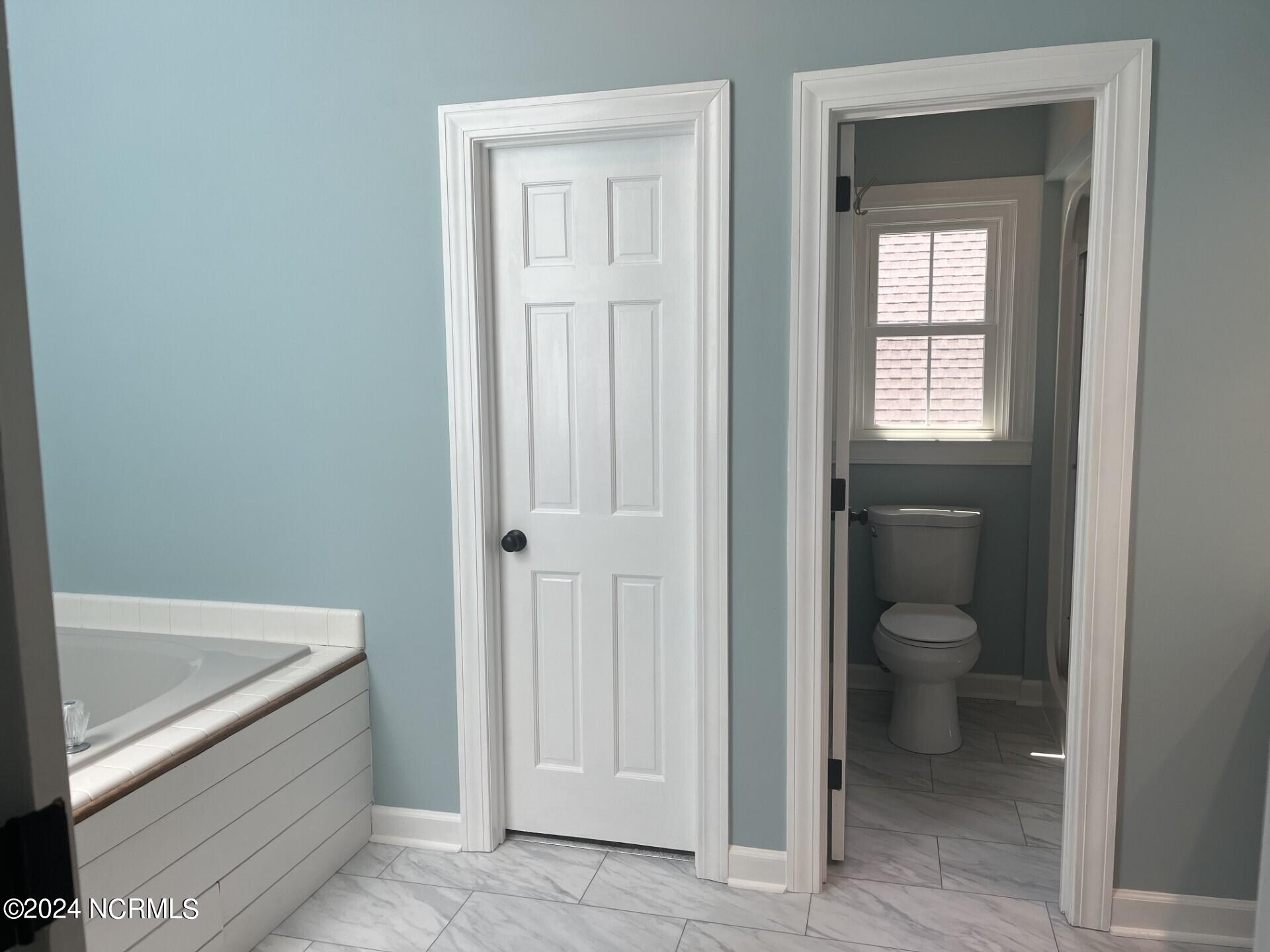 100570144 | Photo 31