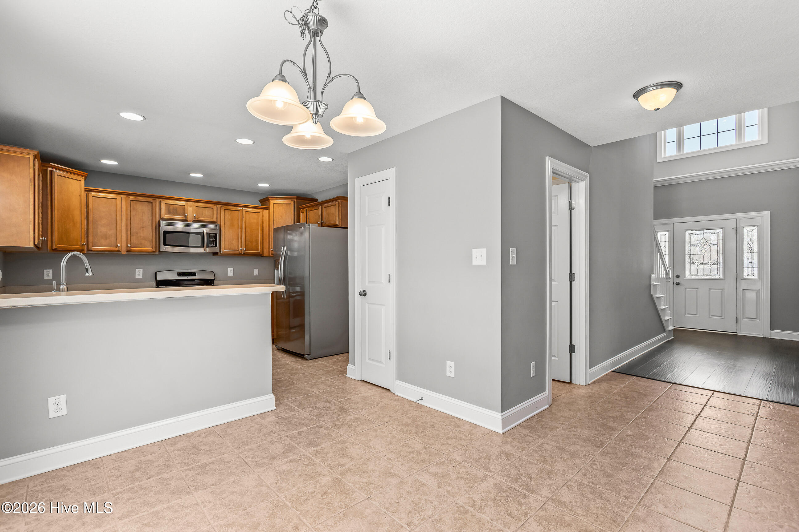 100561701 | Photo 11