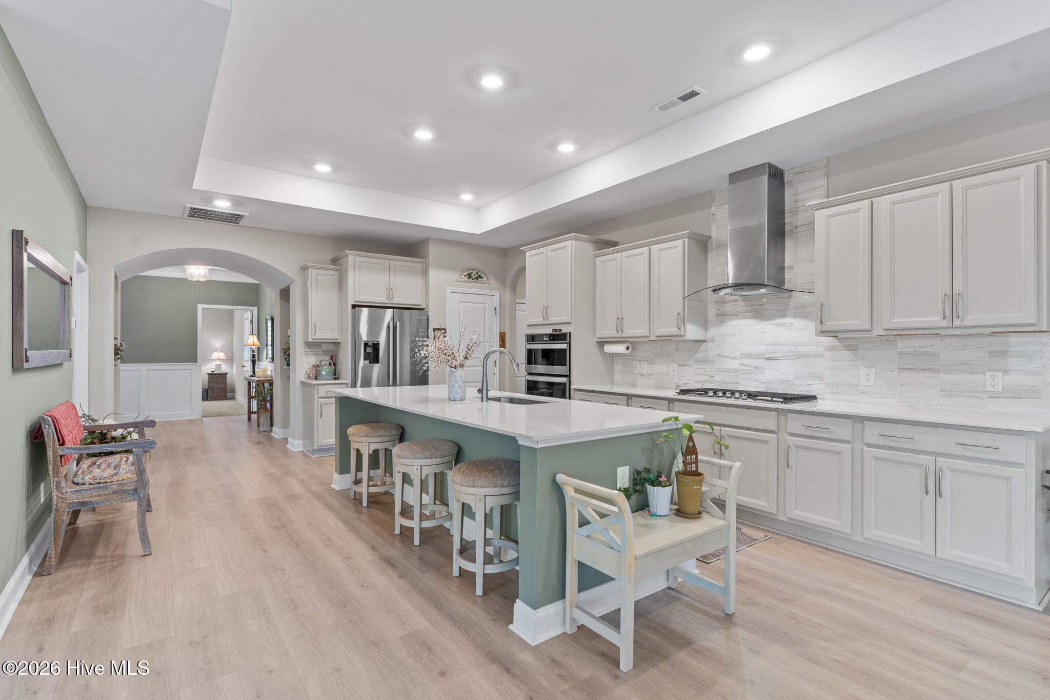 100559124 | Photo 12