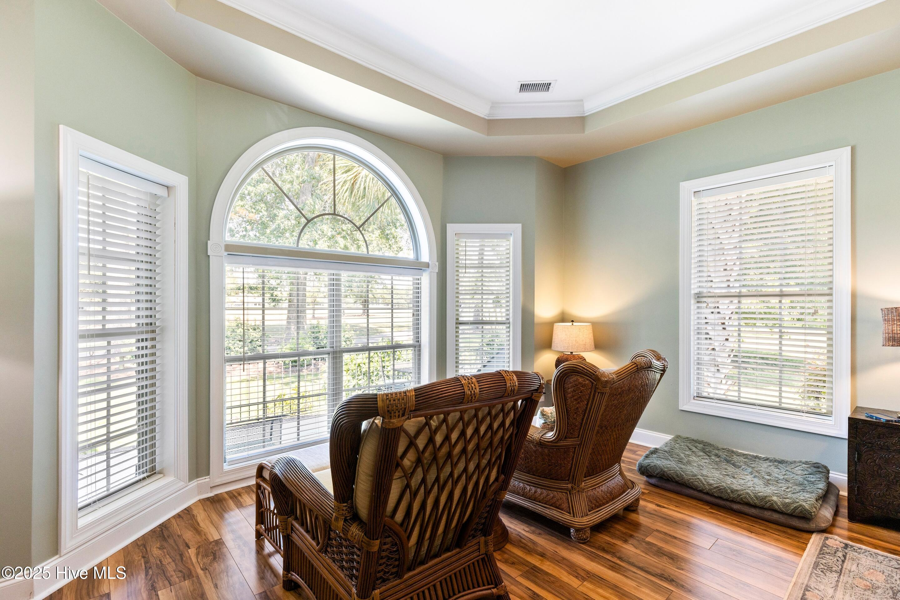 100529602 | Photo 45