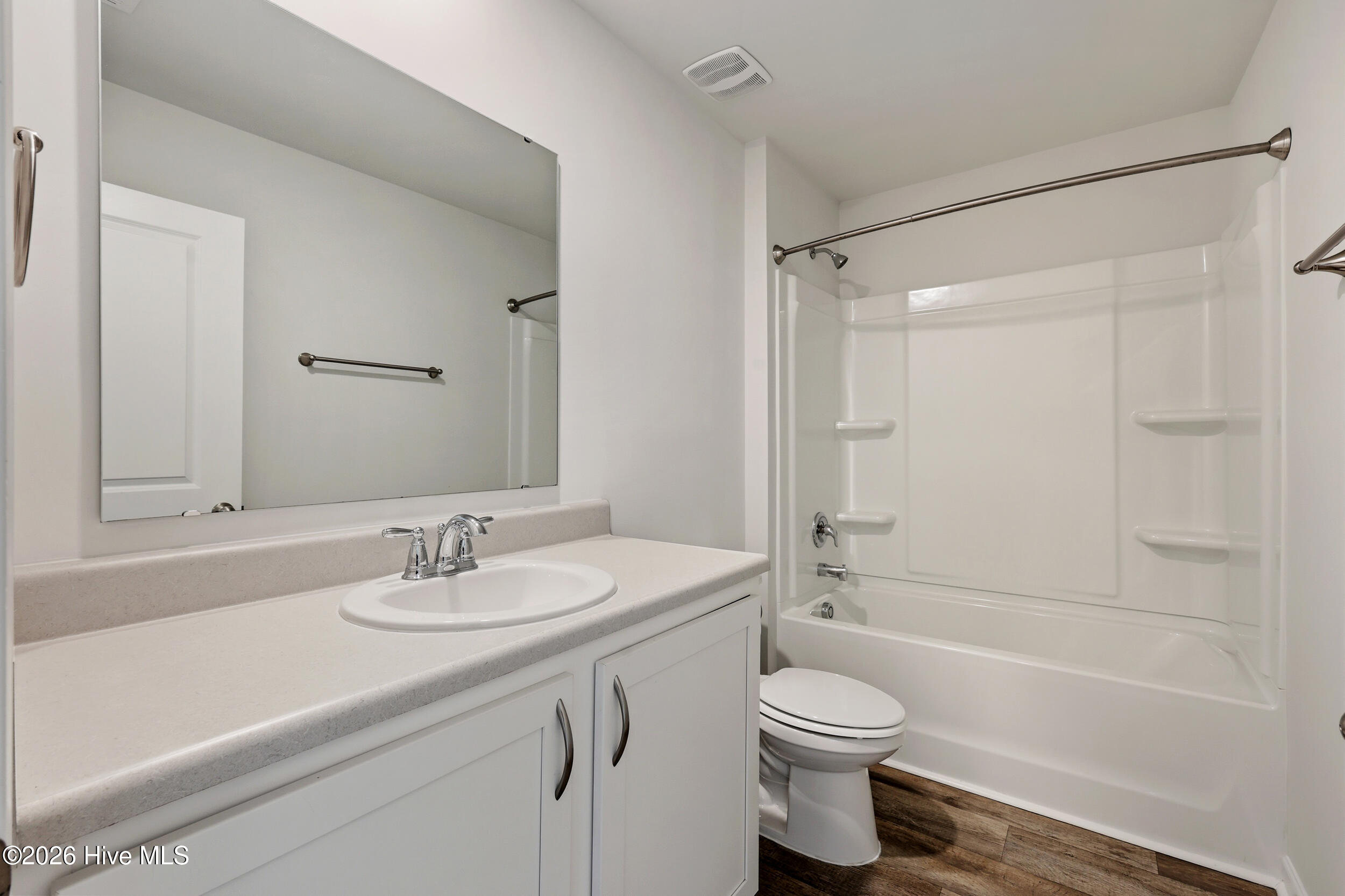 100563089 | Photo 22