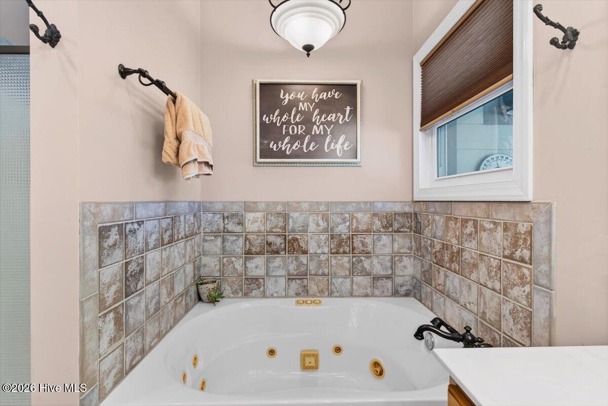 100551977 | Photo 19