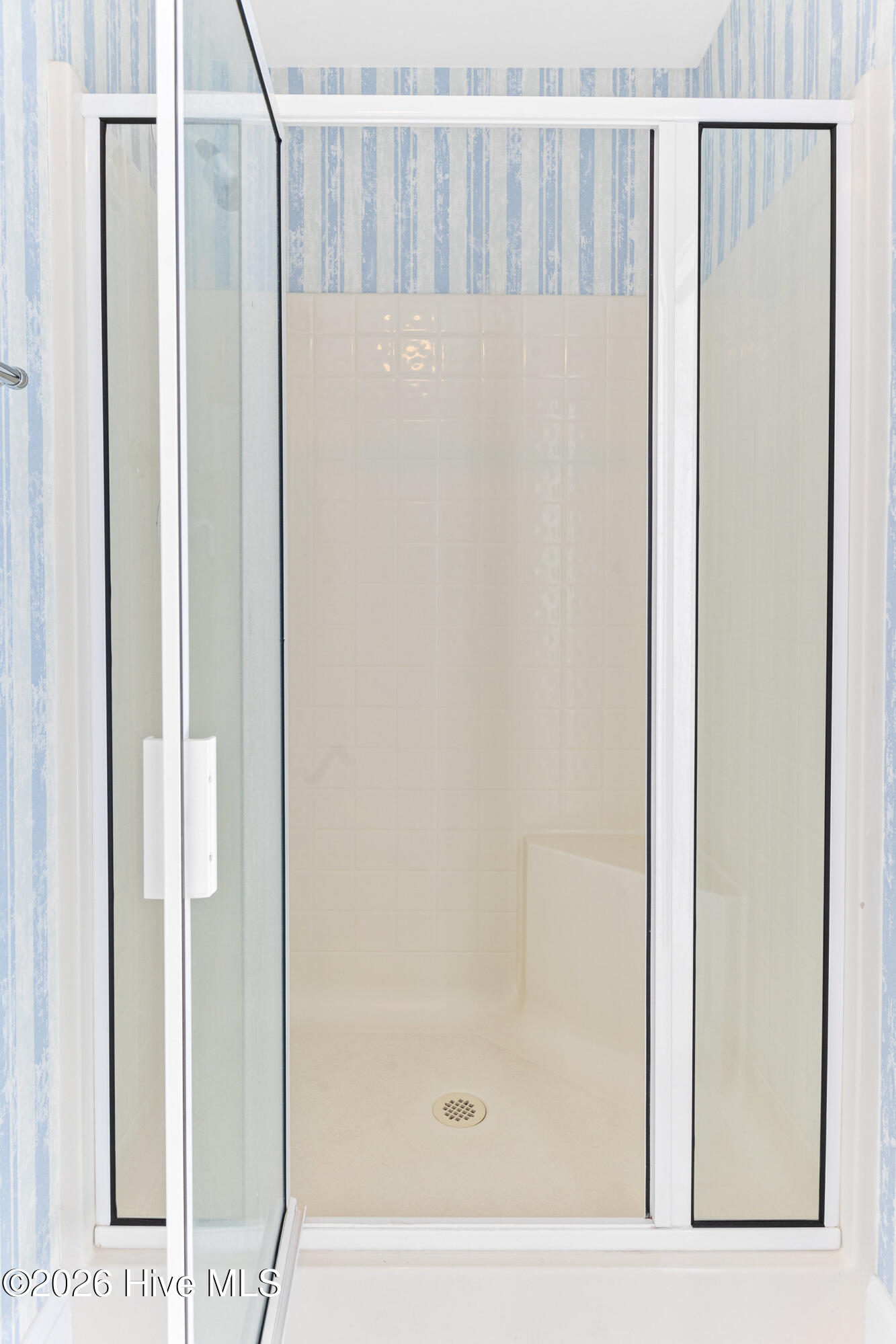 100558042 | Photo 55