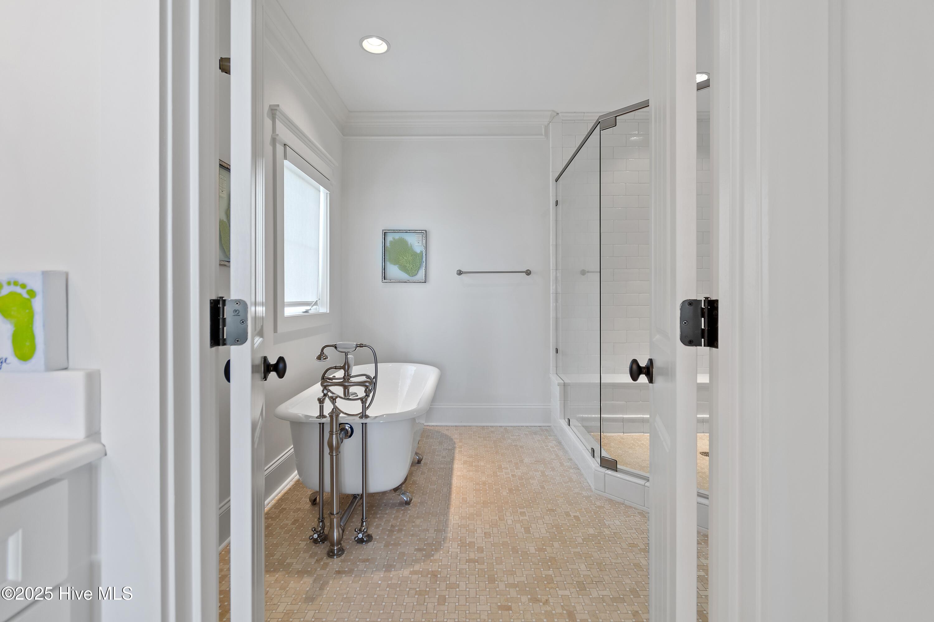 100519693 | Photo 29