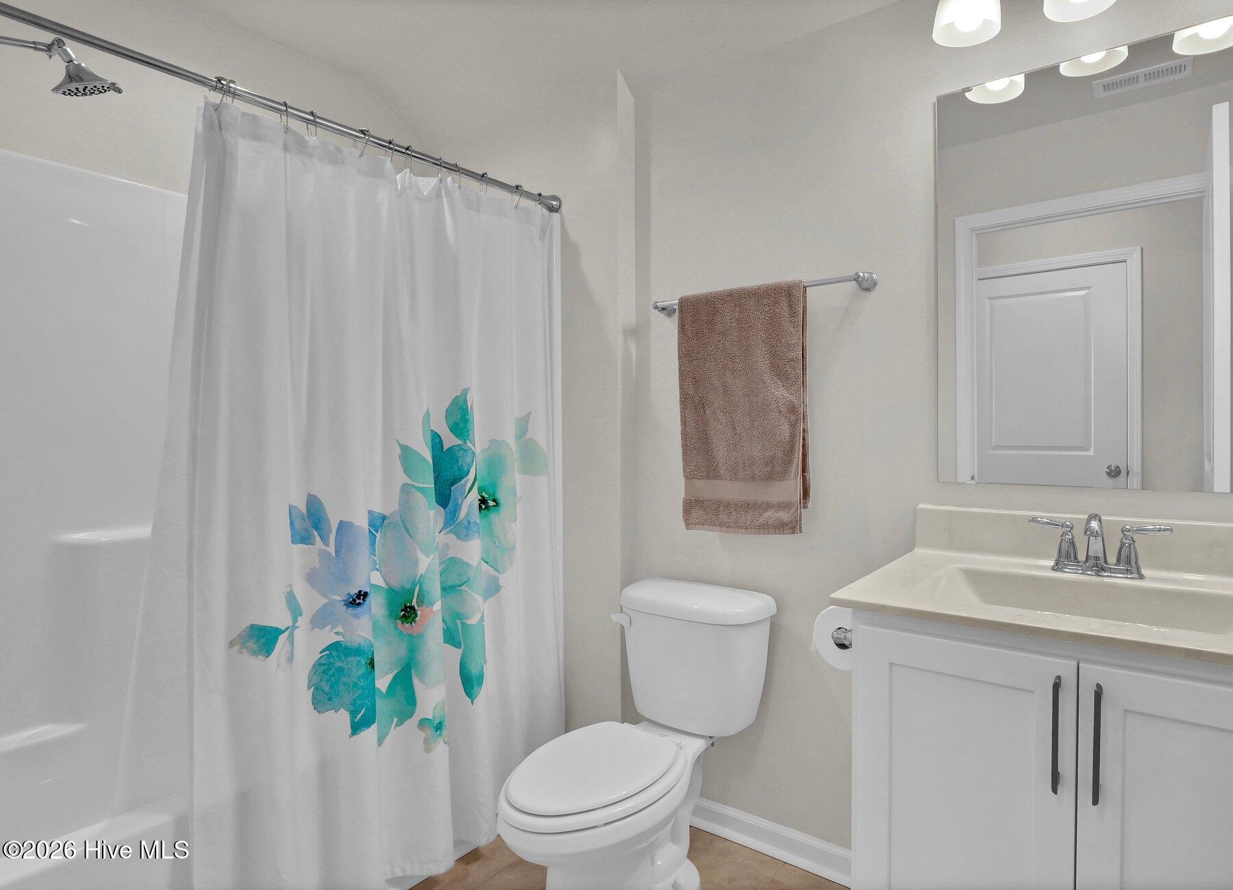 100556817 | Photo 19