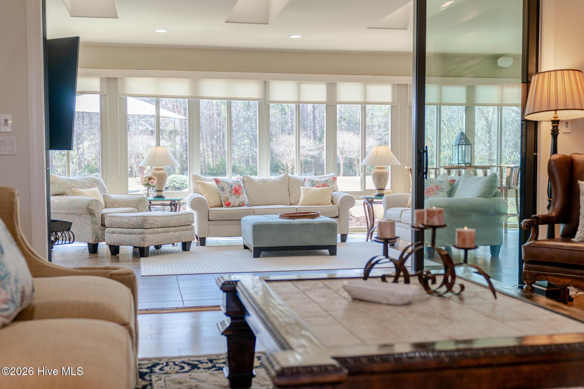 100559631 | Photo 36