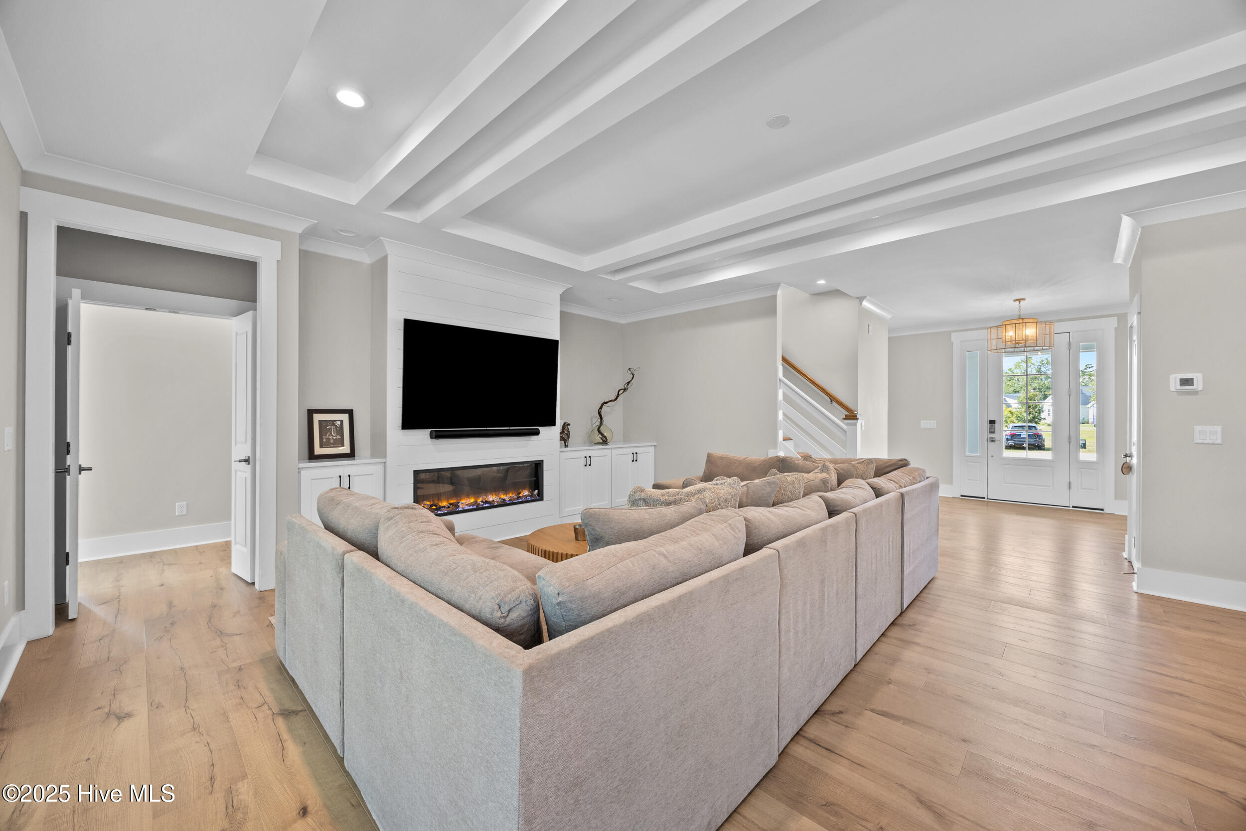 100559314 | Photo 12