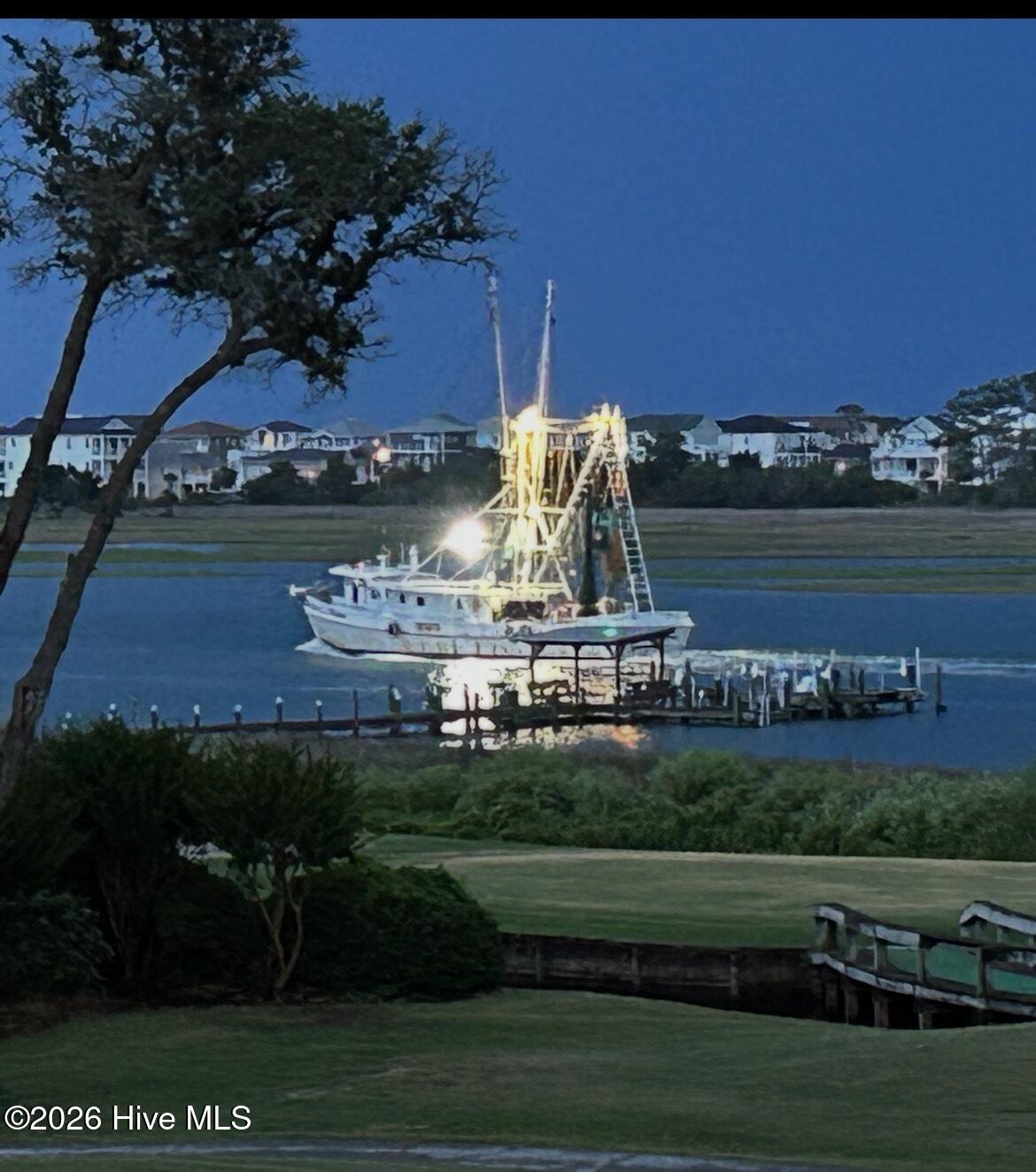 100552008 | Photo 51