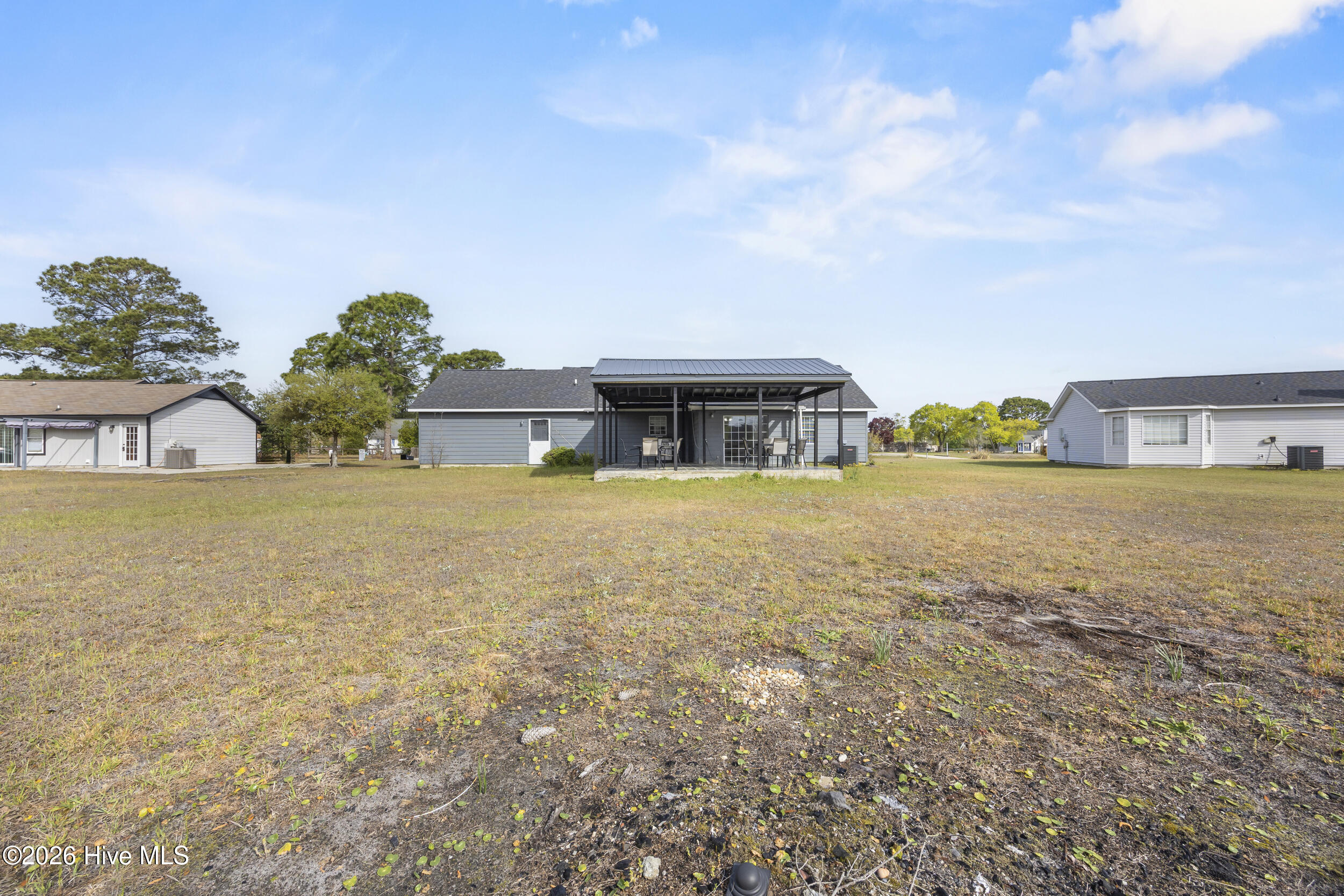 100566189 | Photo 35