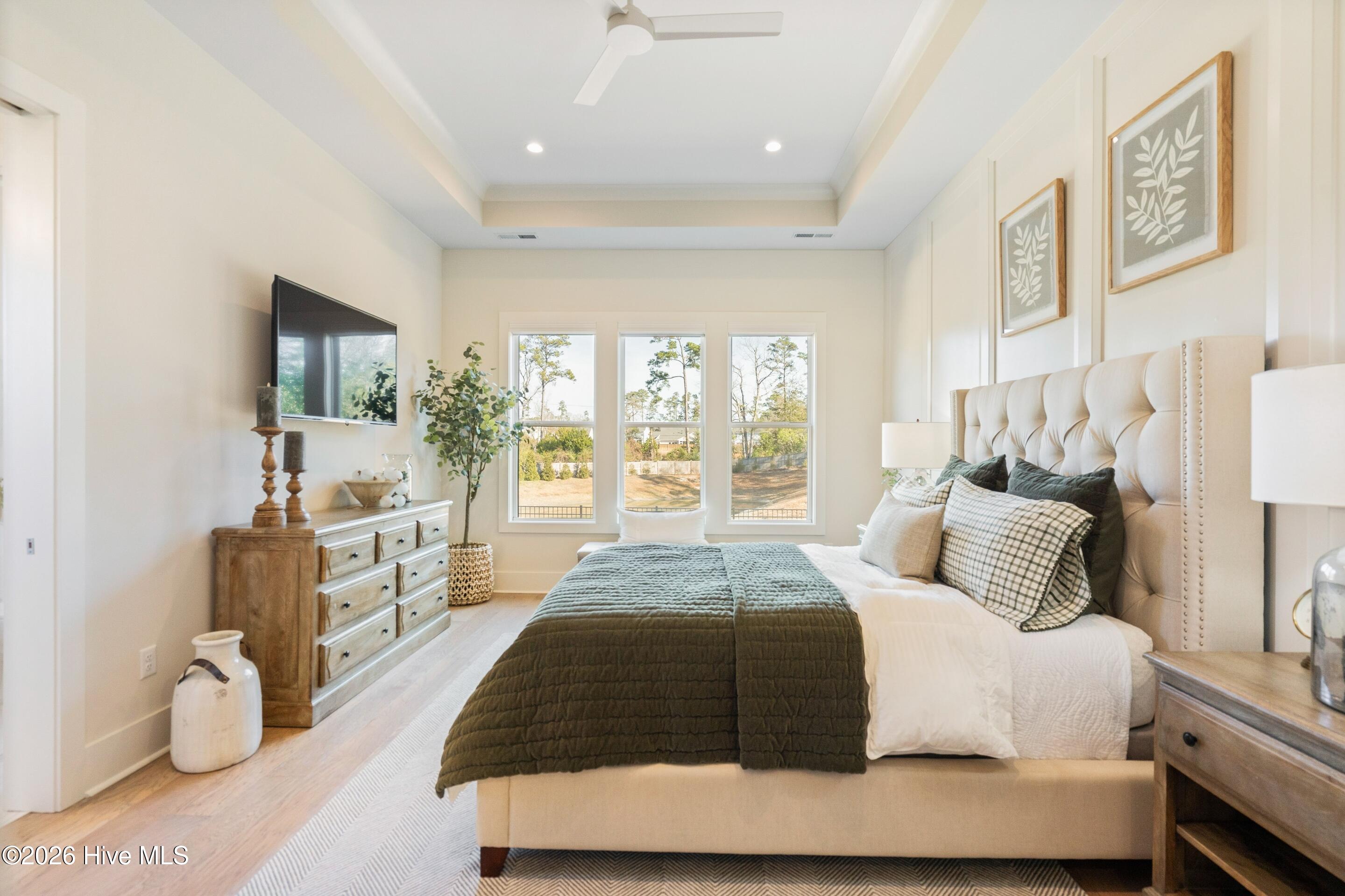 100546830 | Photo 41