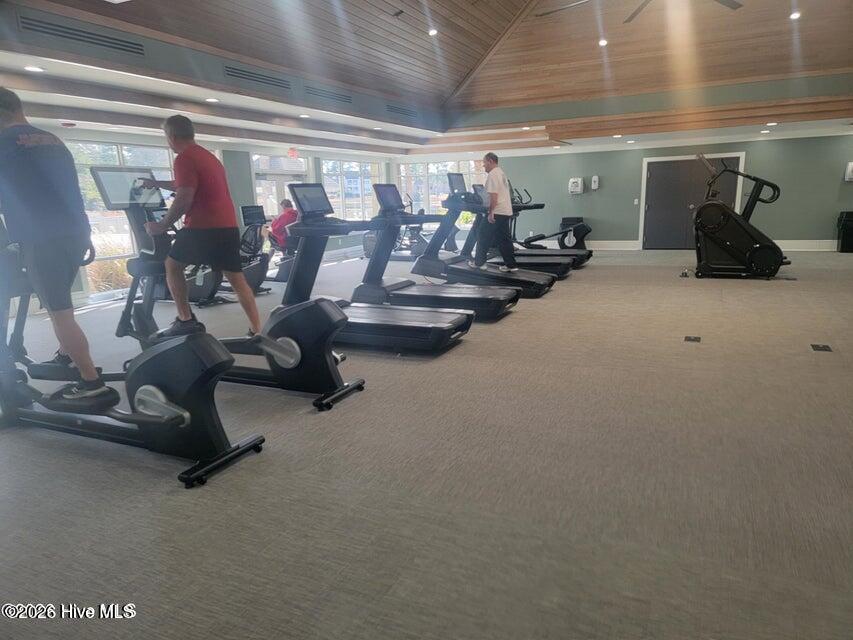 100547703 | Photo 71