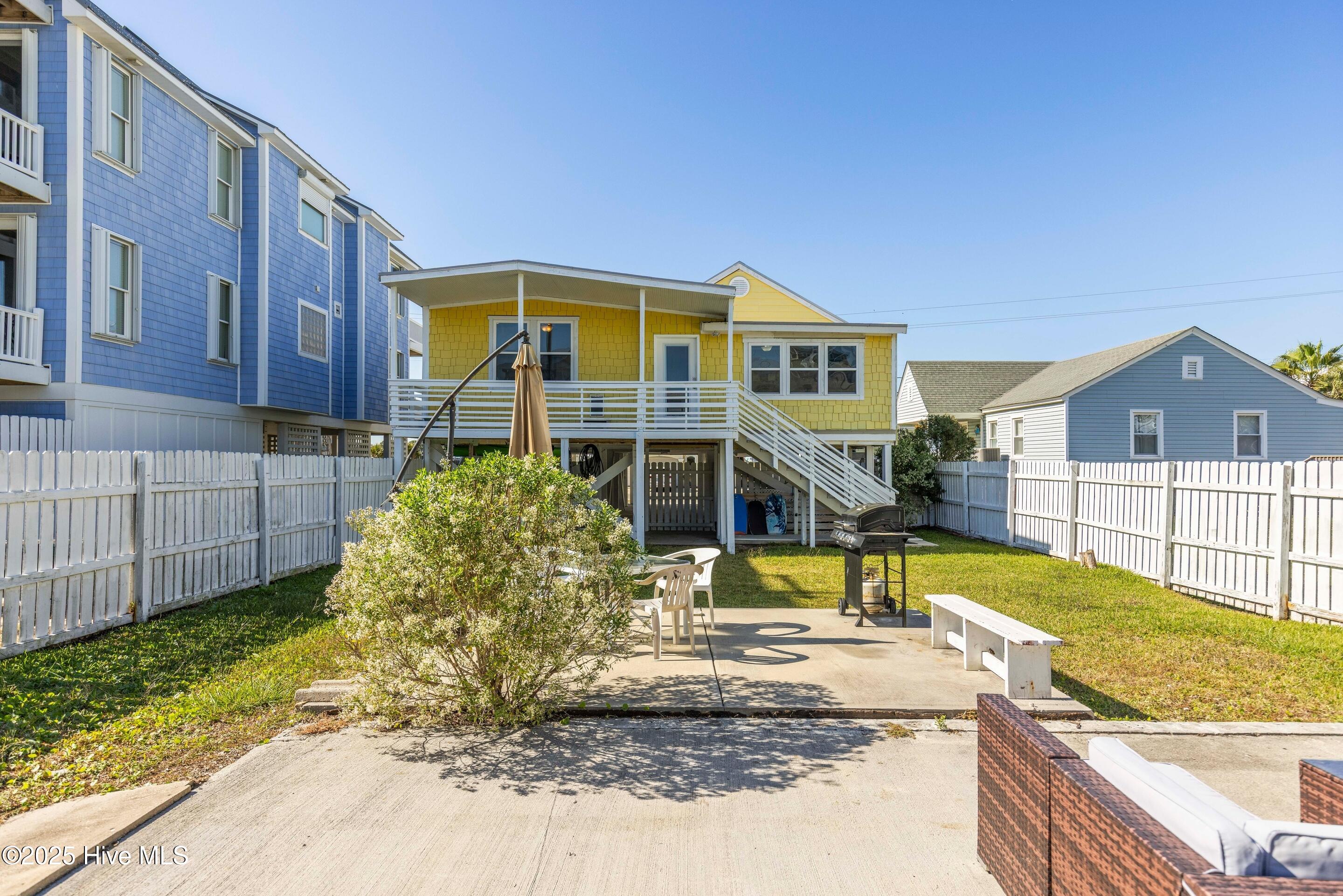 100567427 | Photo 44