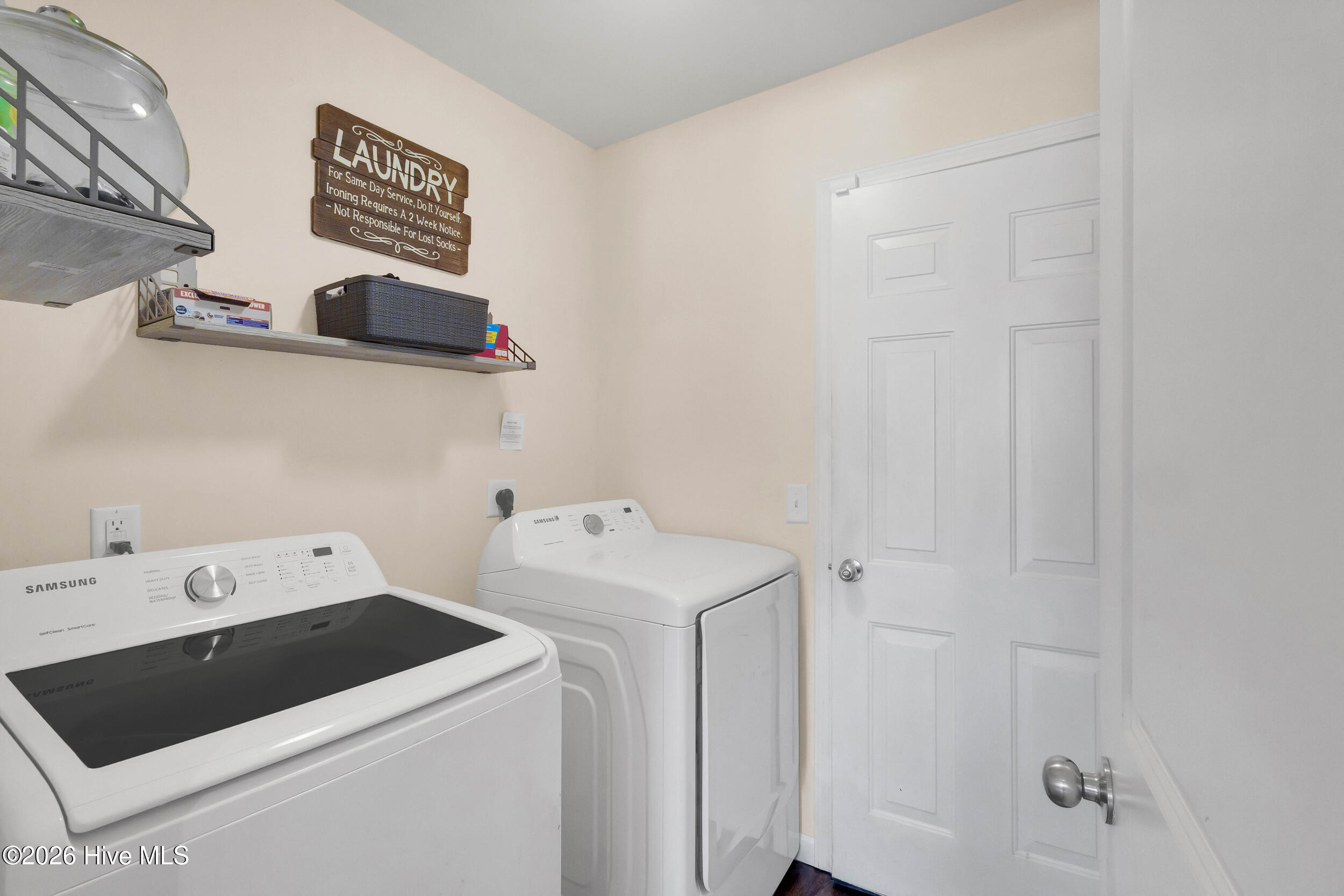 100561296 | Photo 18