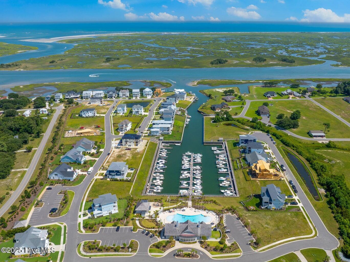 100542822 | Photo 44