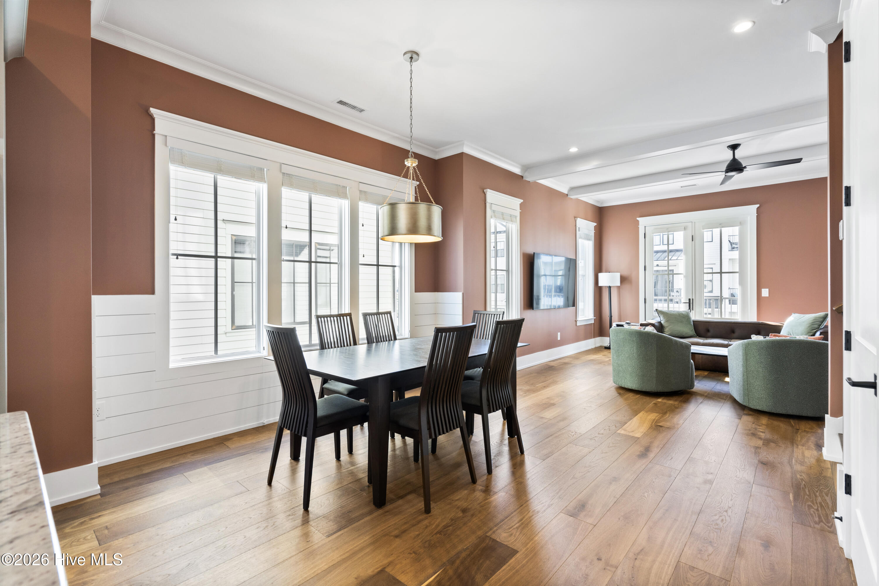 100554242 | Photo 13