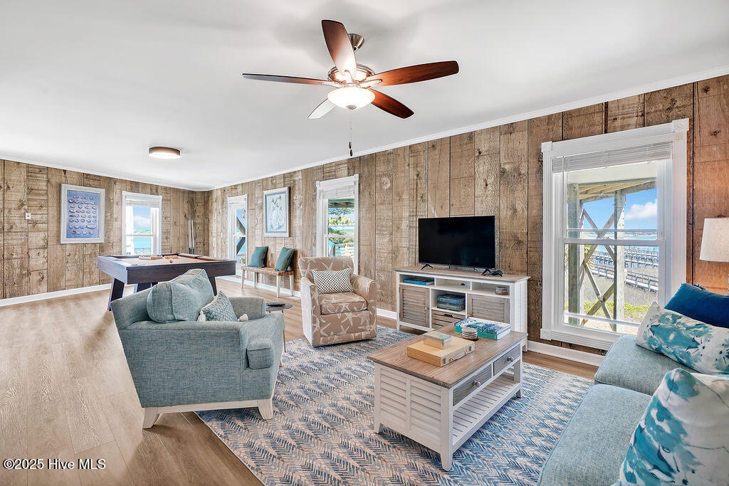 100508979 | Photo 76