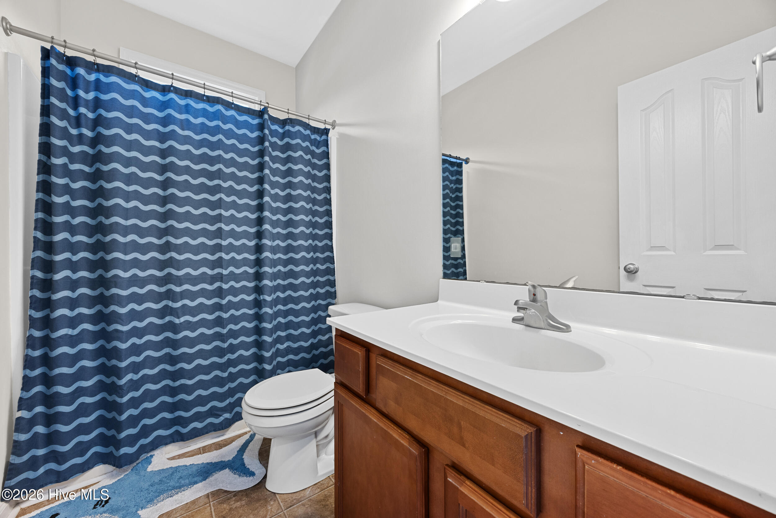 100567272 | Photo 33