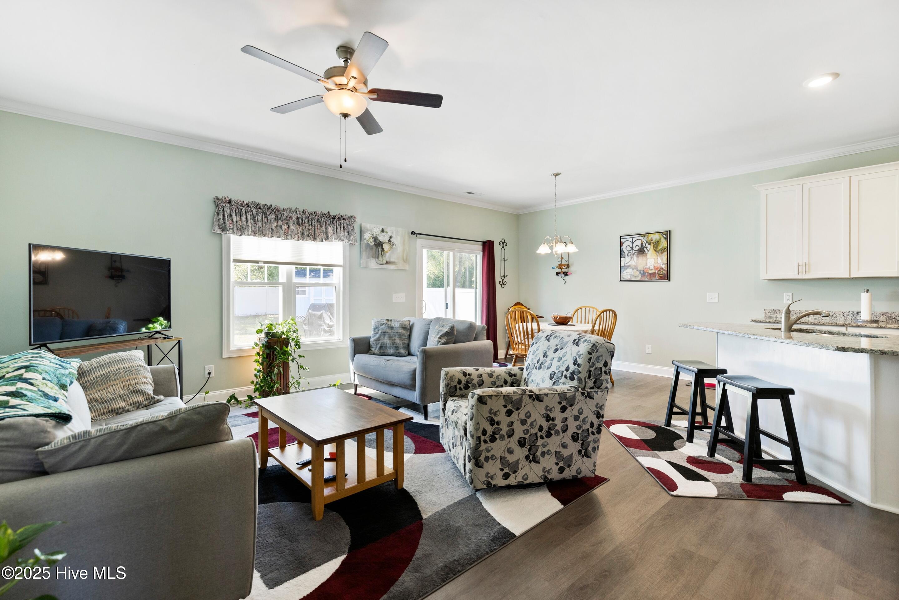 100529568 | Photo 18