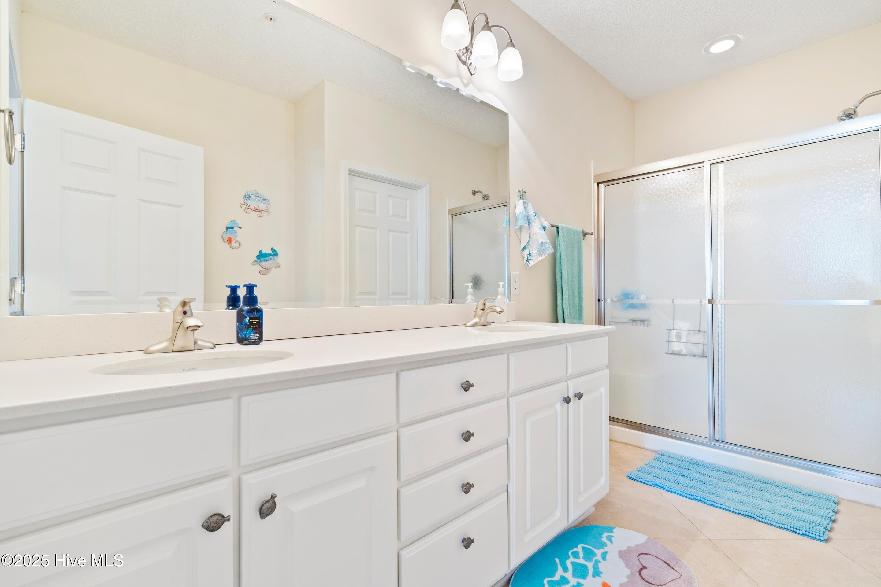 100547401 | Photo 21