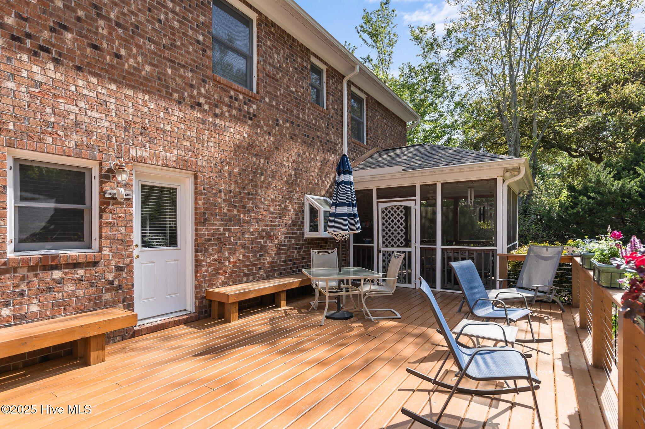 100507582 | Photo 44