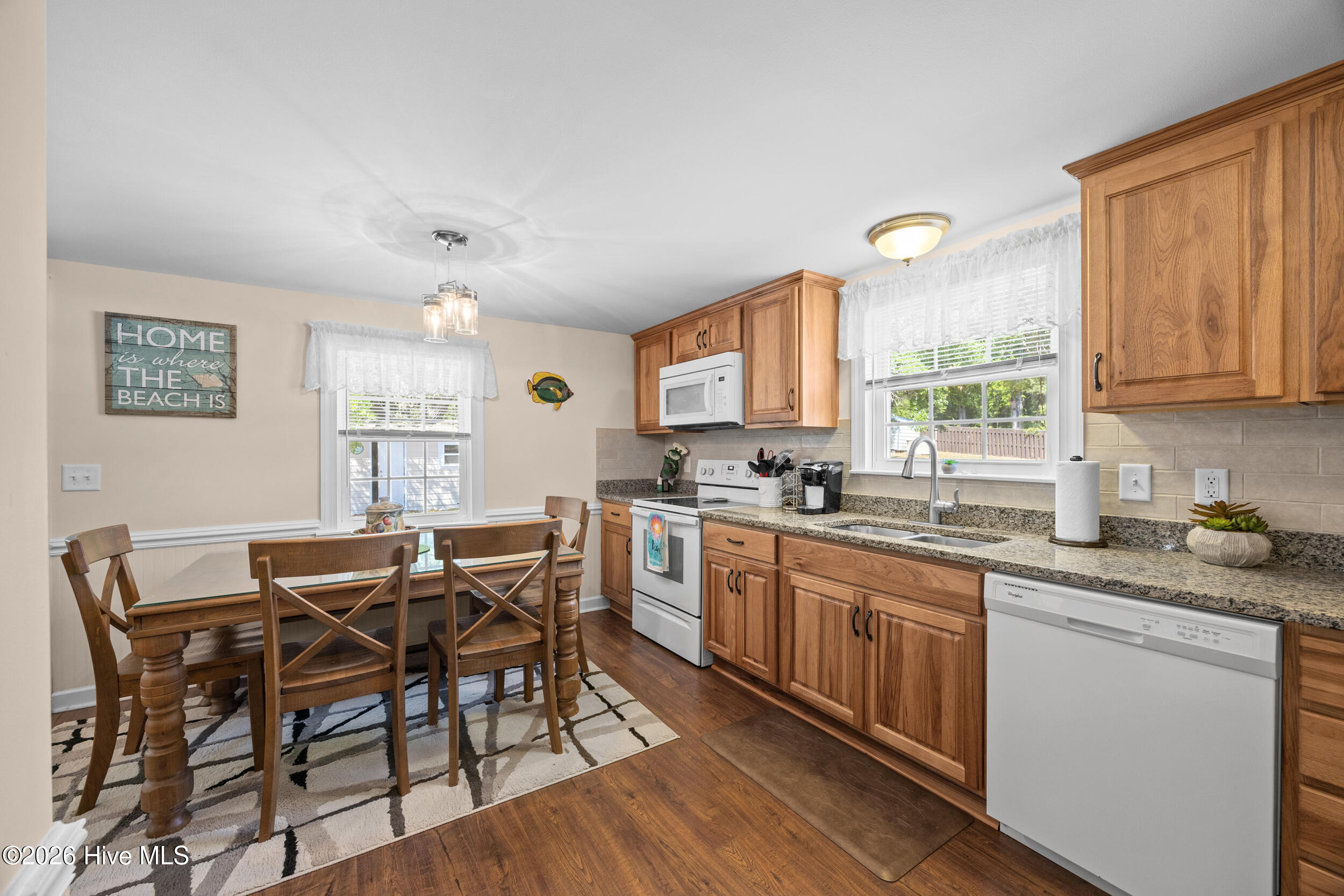 100567287 | Photo 14