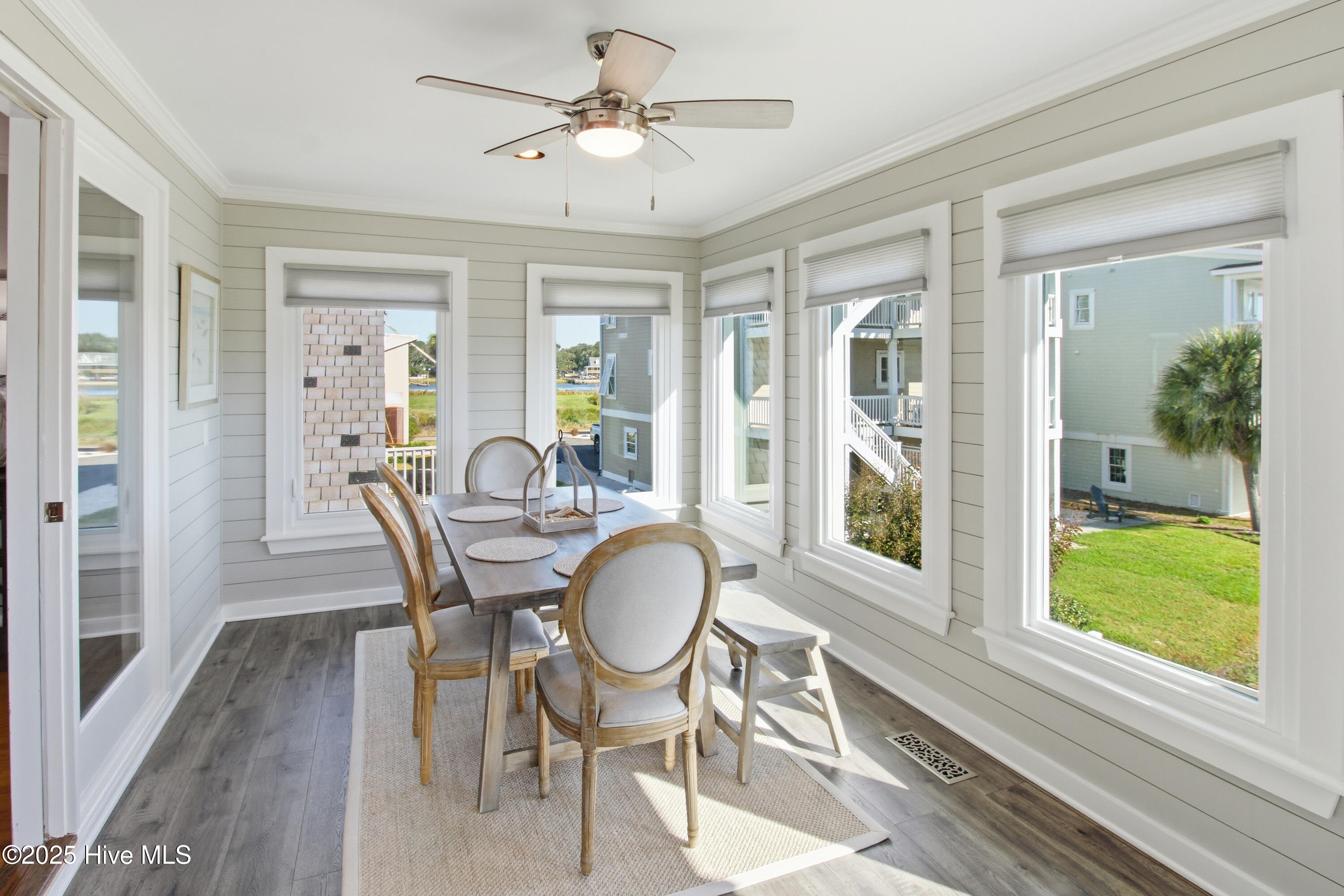 100557076 | Photo 20