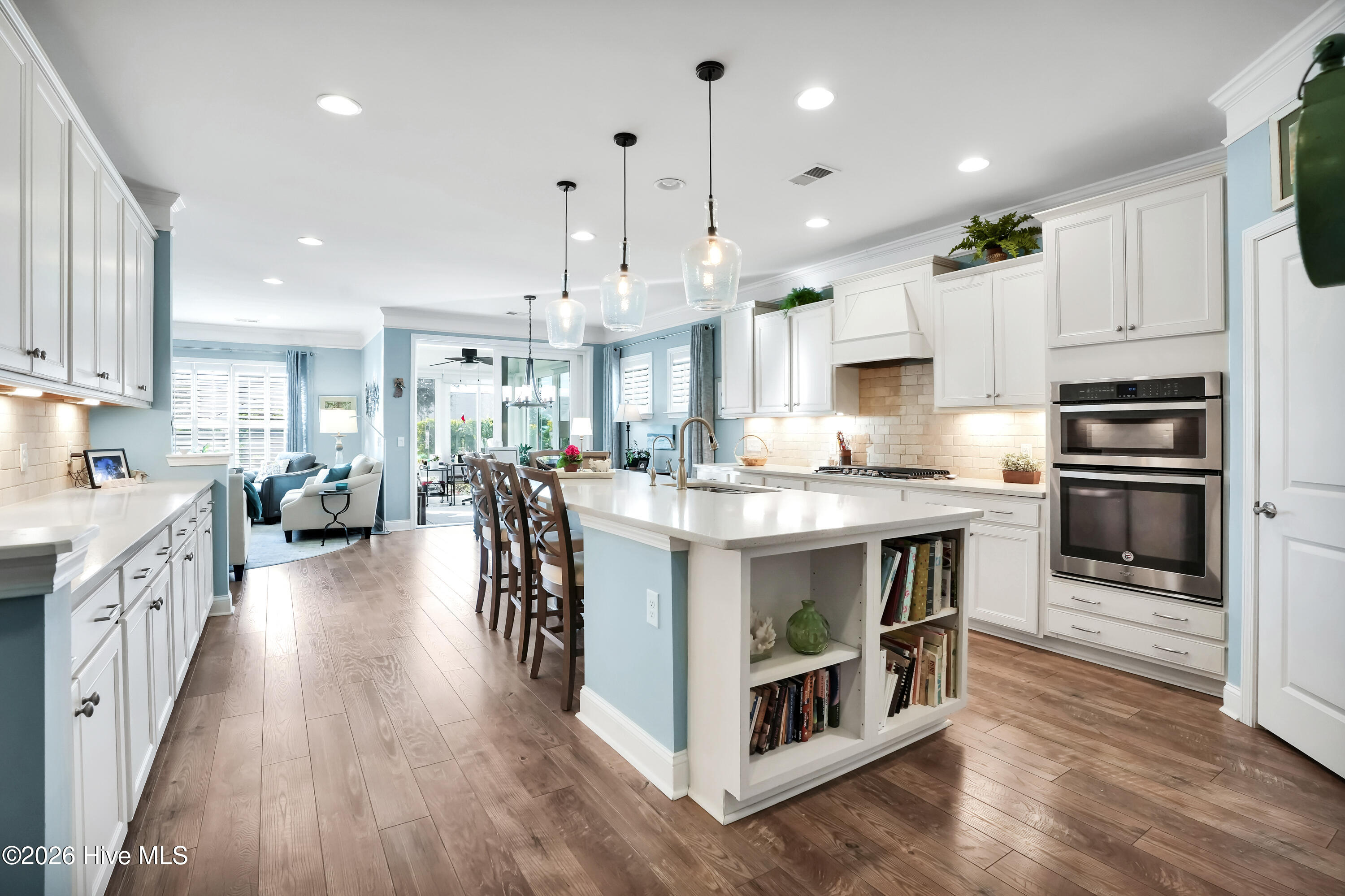 100555746 | Photo 11