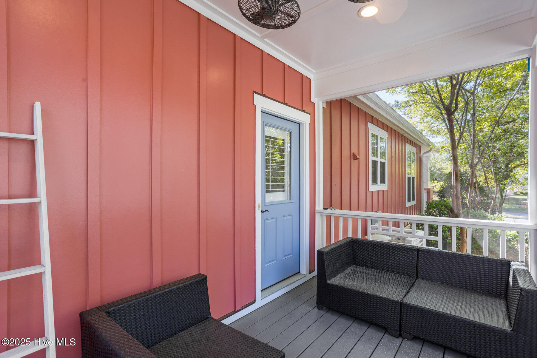 100503358 | Photo 37