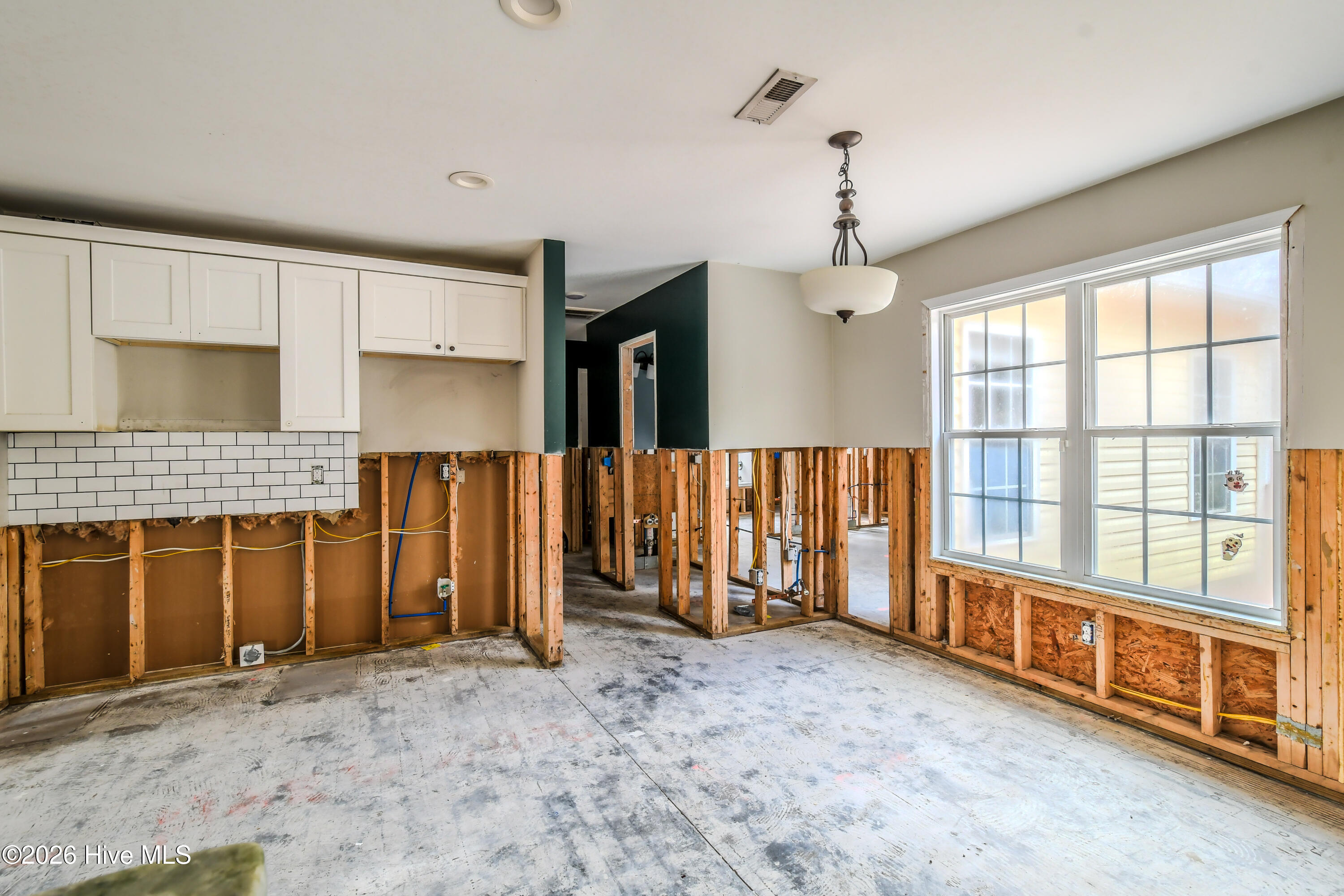 100547567 | Photo 11