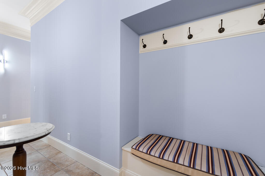 100558482 | Photo 52