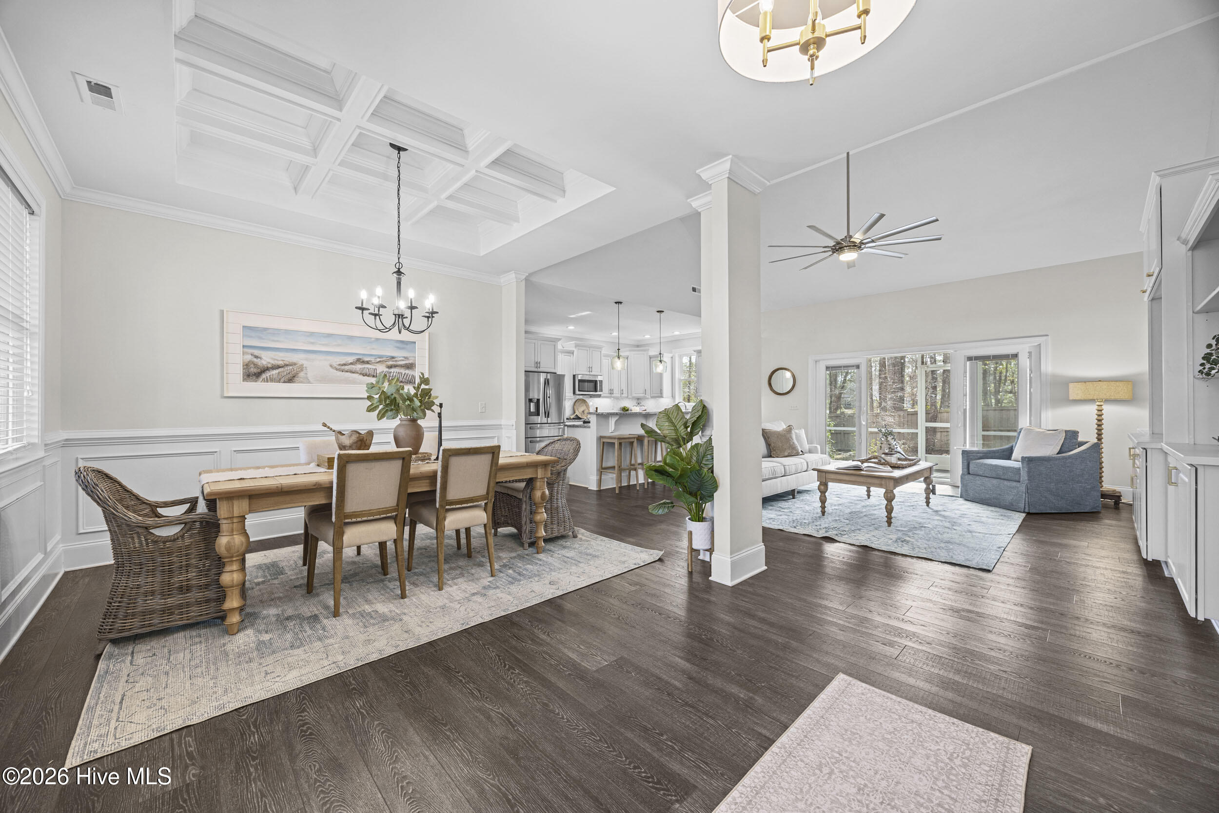 100550932 | Photo 13