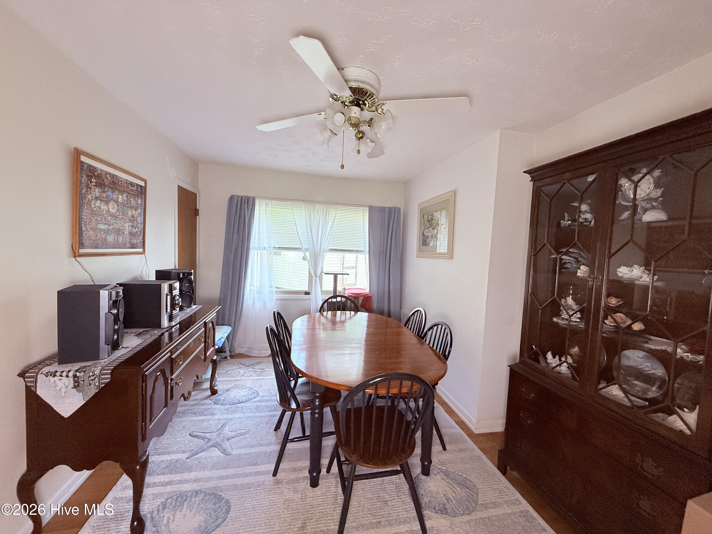 100568952 | Photo 10