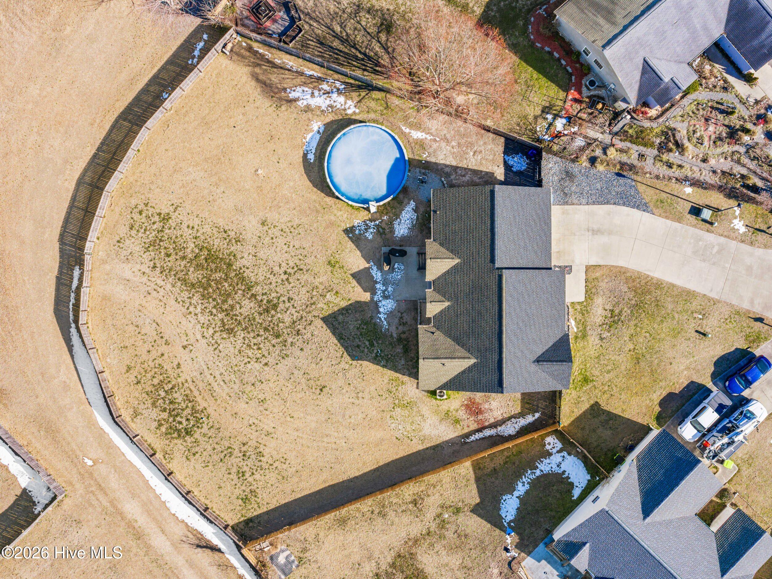 100554135 | Photo 40