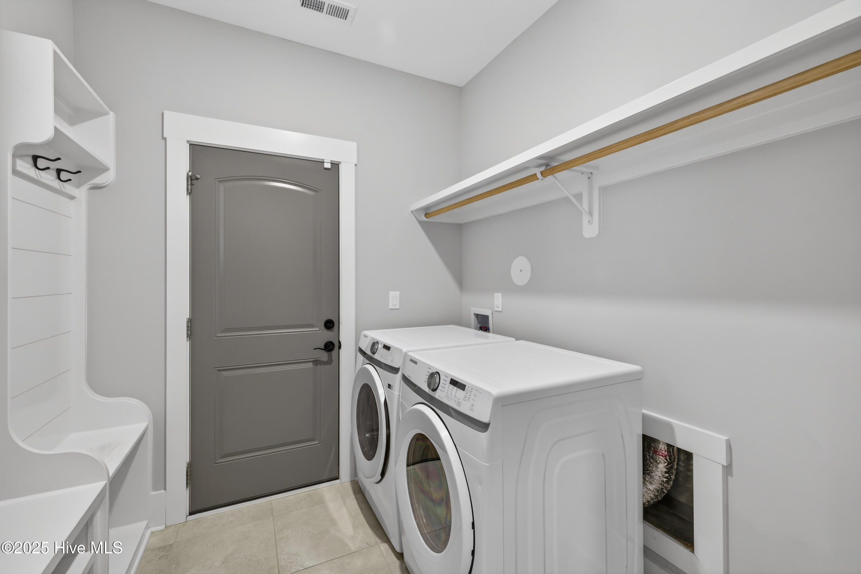 100547164 | Photo 31