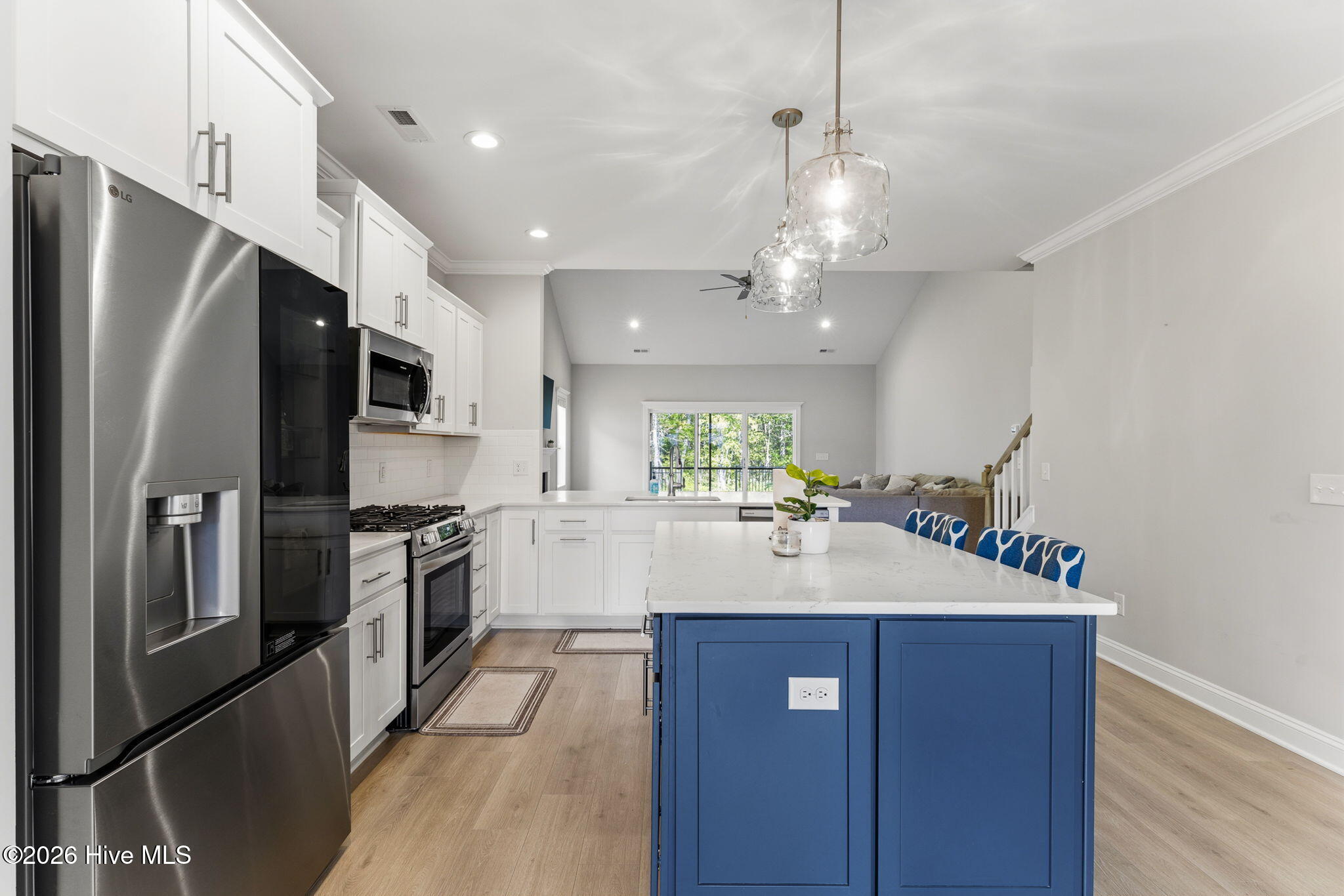 100567561 | Photo 20