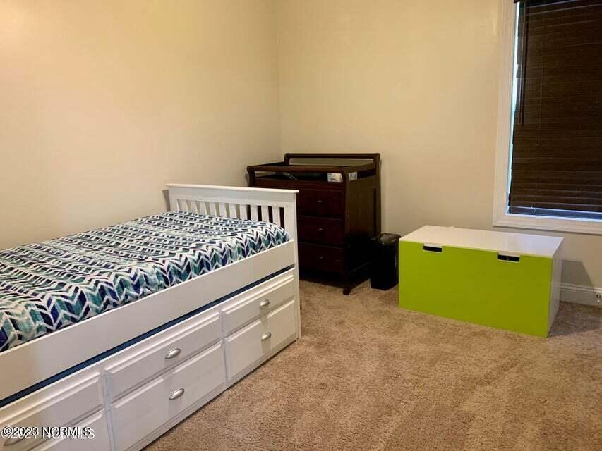 100569467 | Photo 14