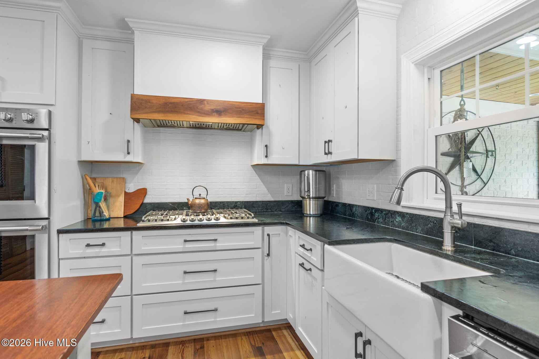 218 Lands End Road,Morehead City