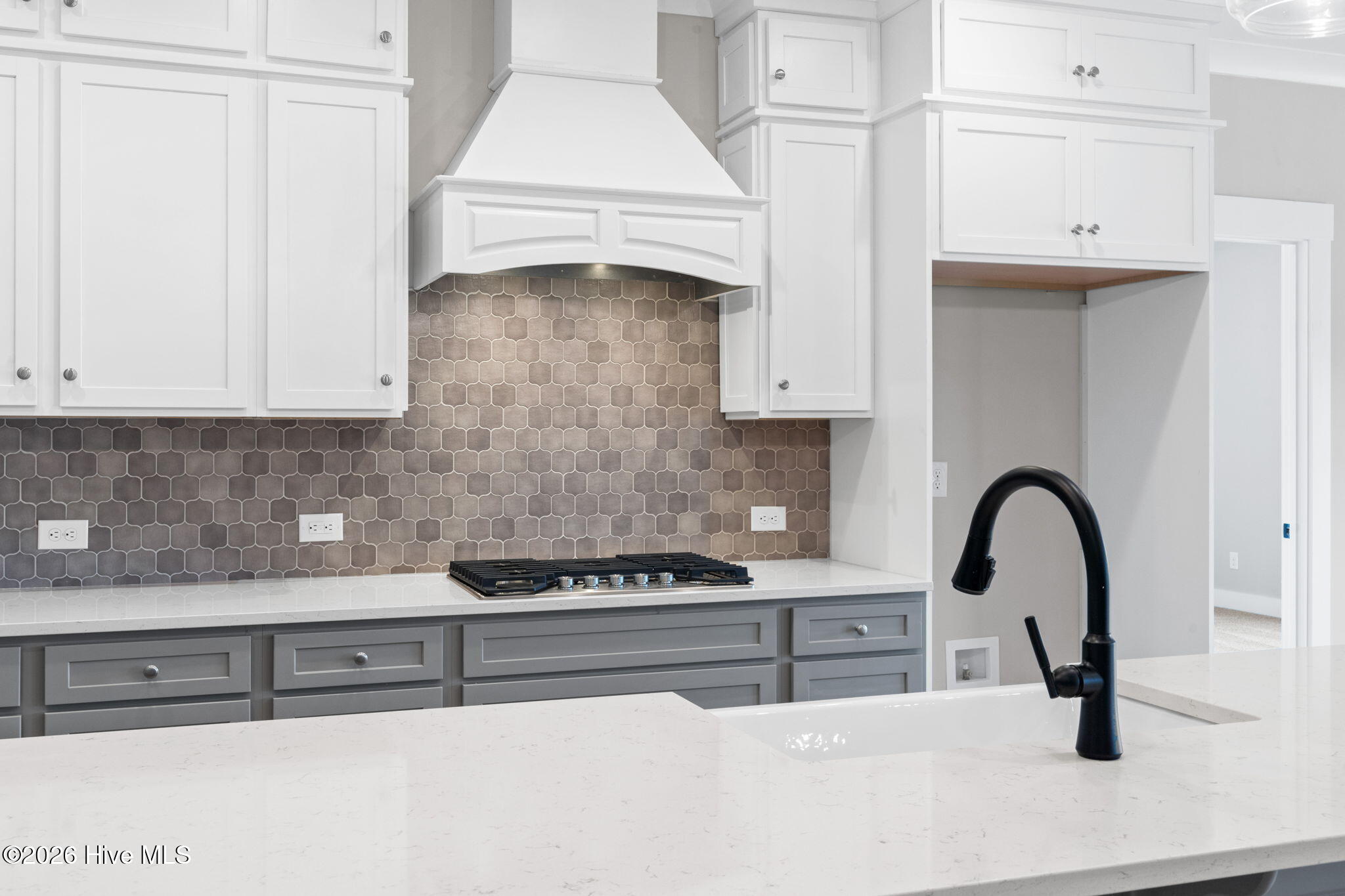 100537581 | Photo 44