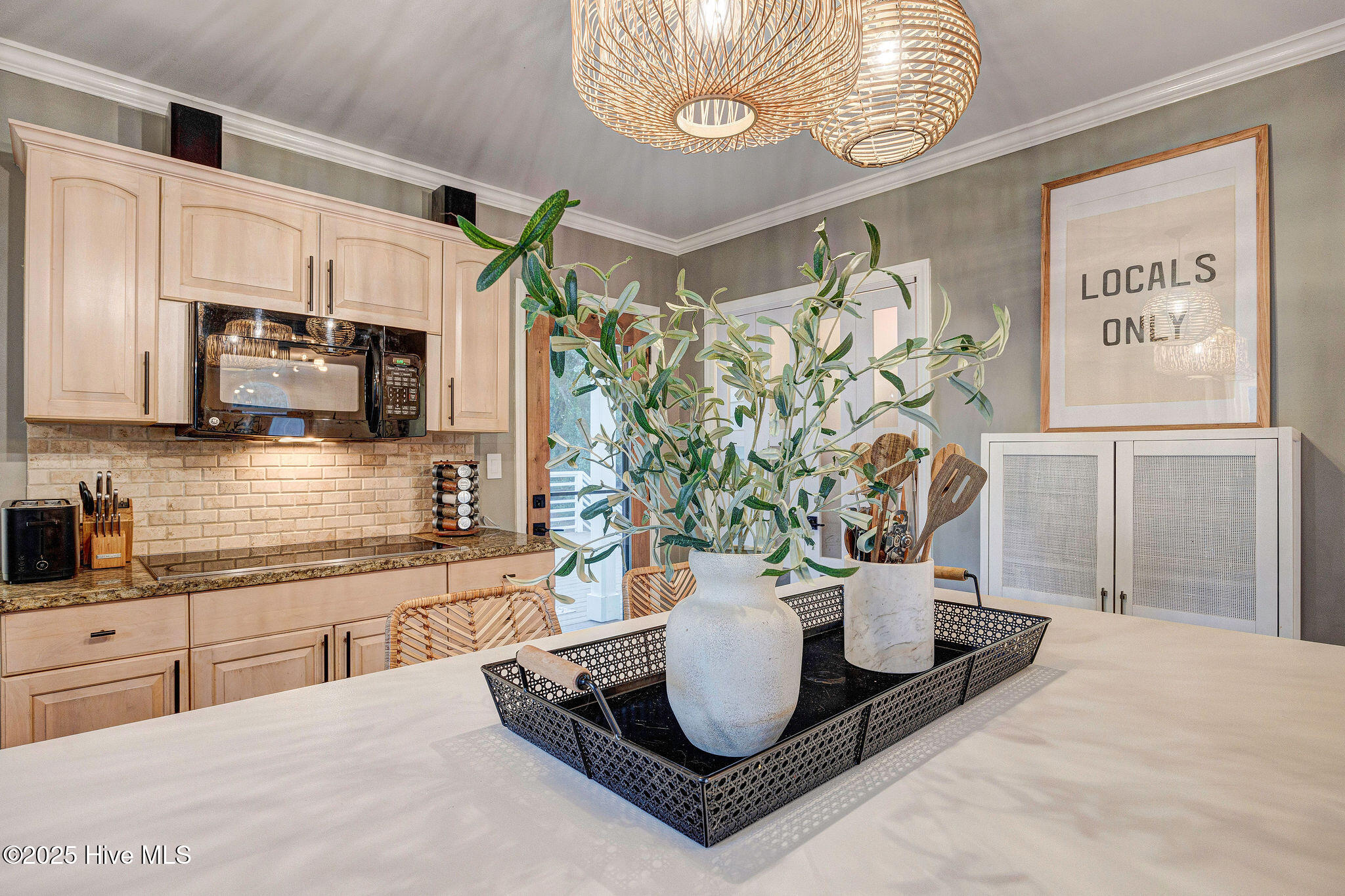 100534059 | Photo 15