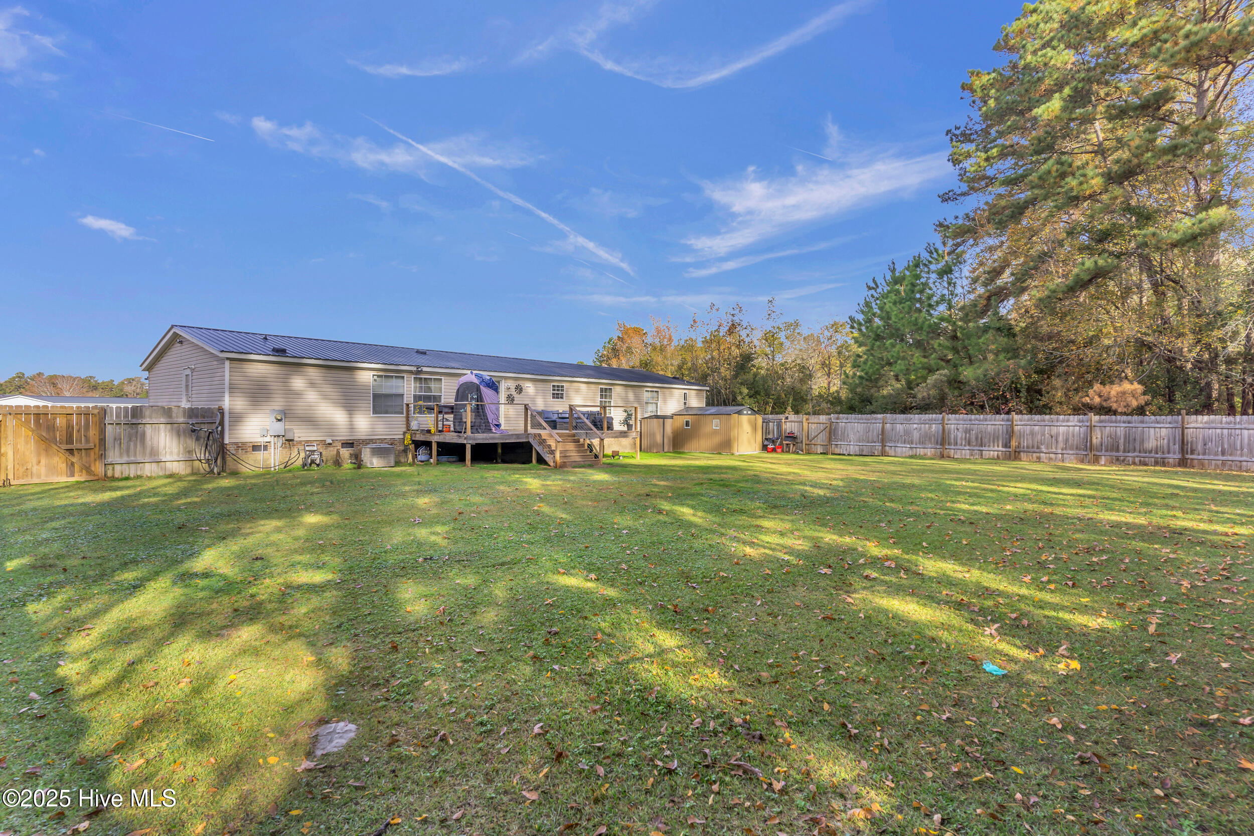 100543887 | Photo 32